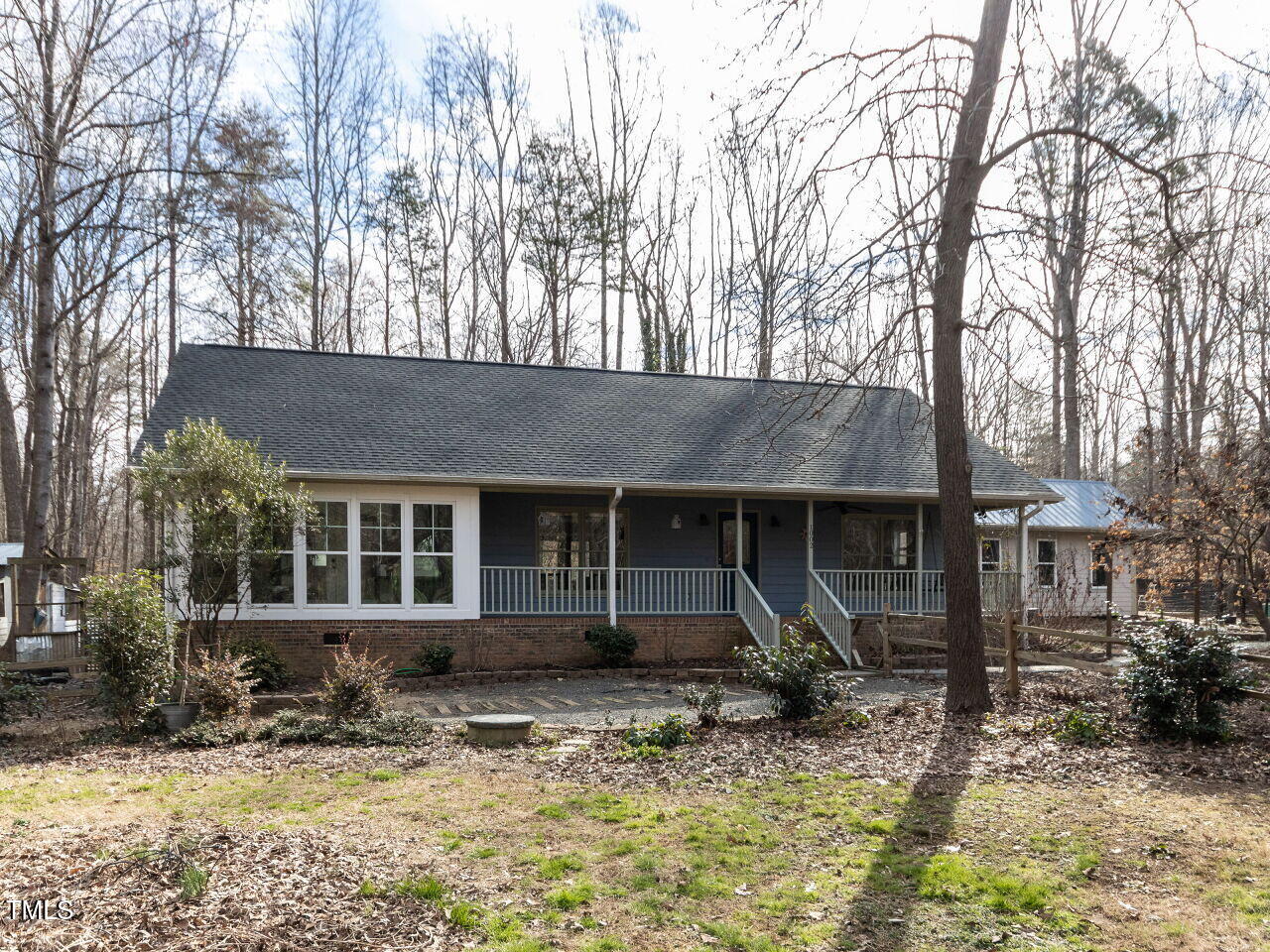 1002 Walker Field Drive