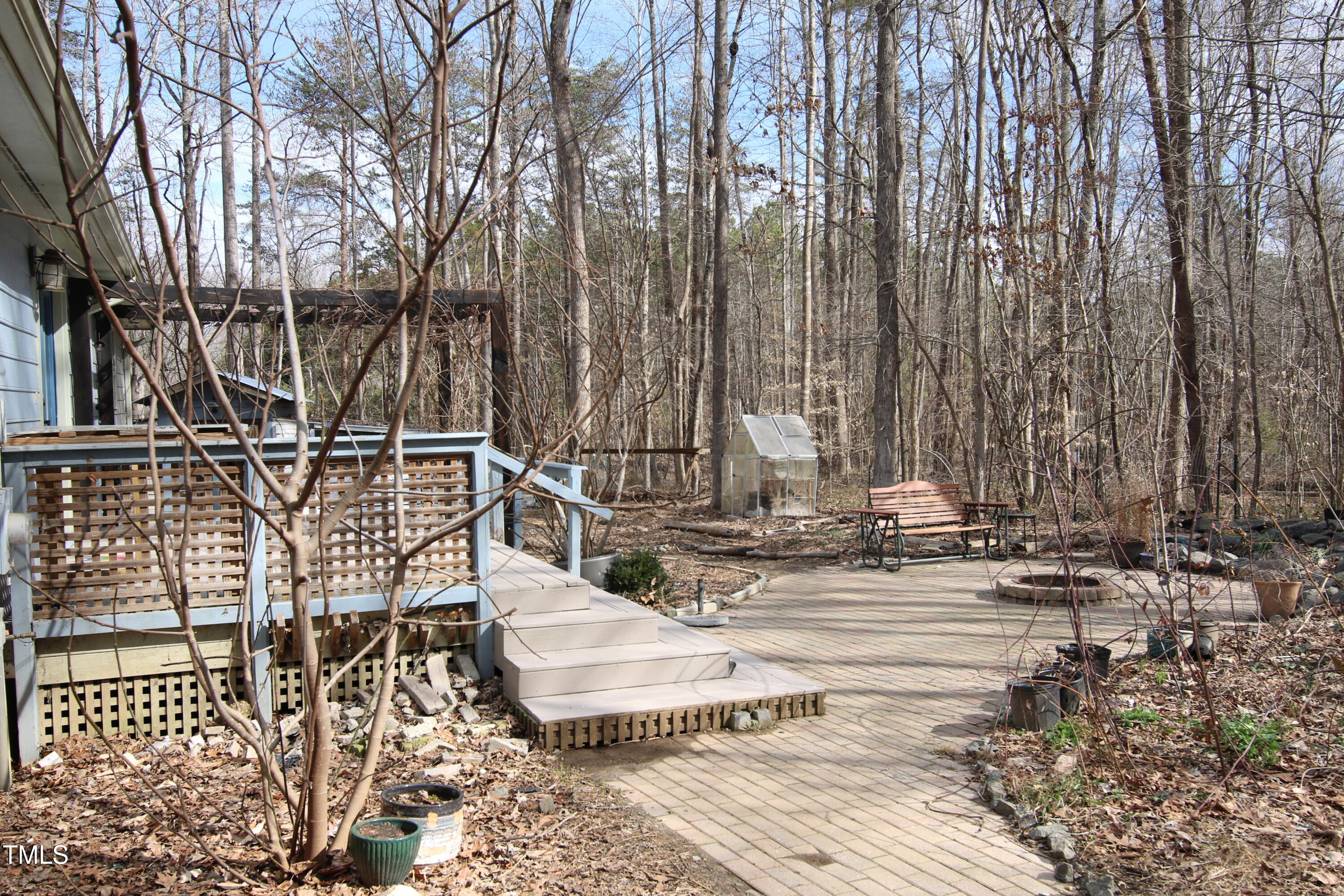 1002 Walker Field Drive
