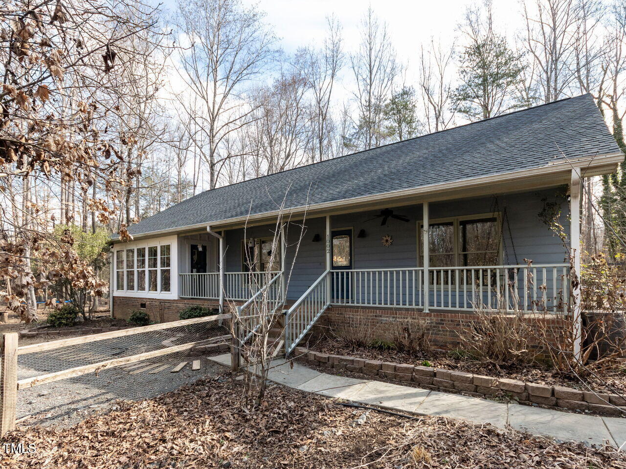 1002 Walker Field Drive