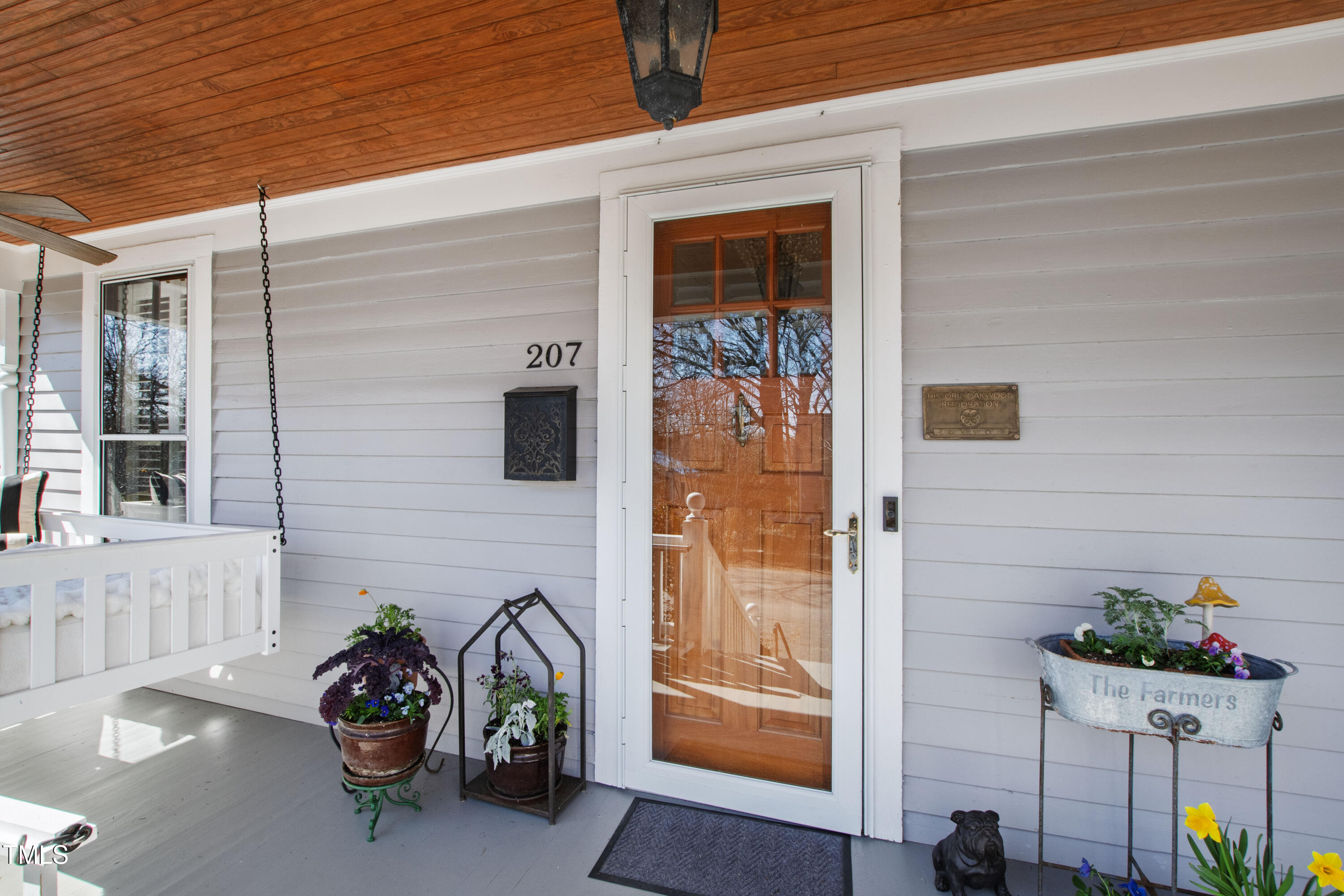 207 Linden Avenue