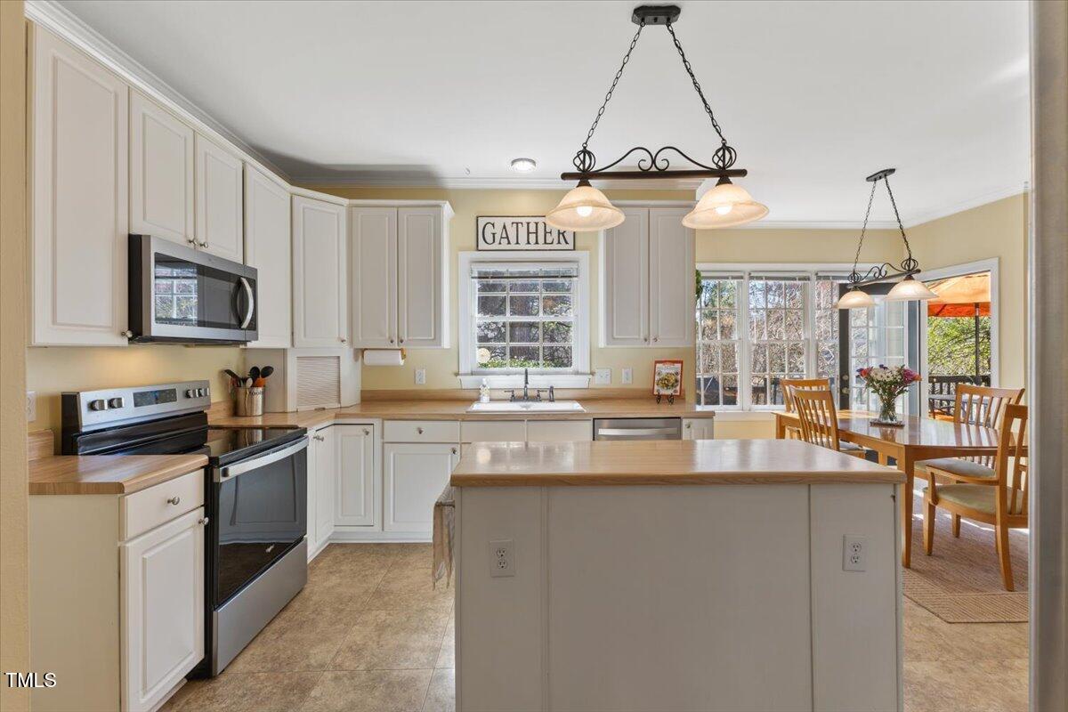 4617 Wee Burn Trail