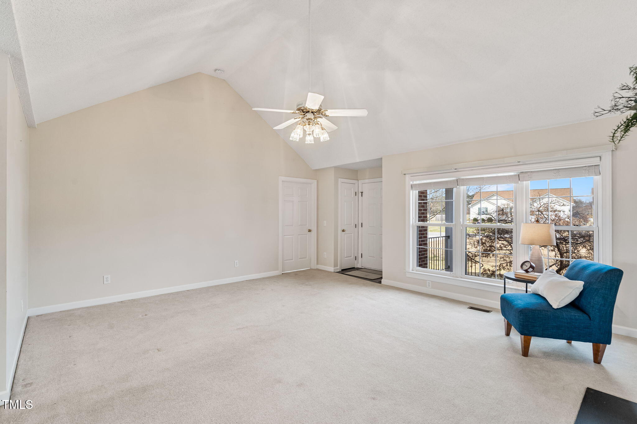 109 Rolling Oaks Lane