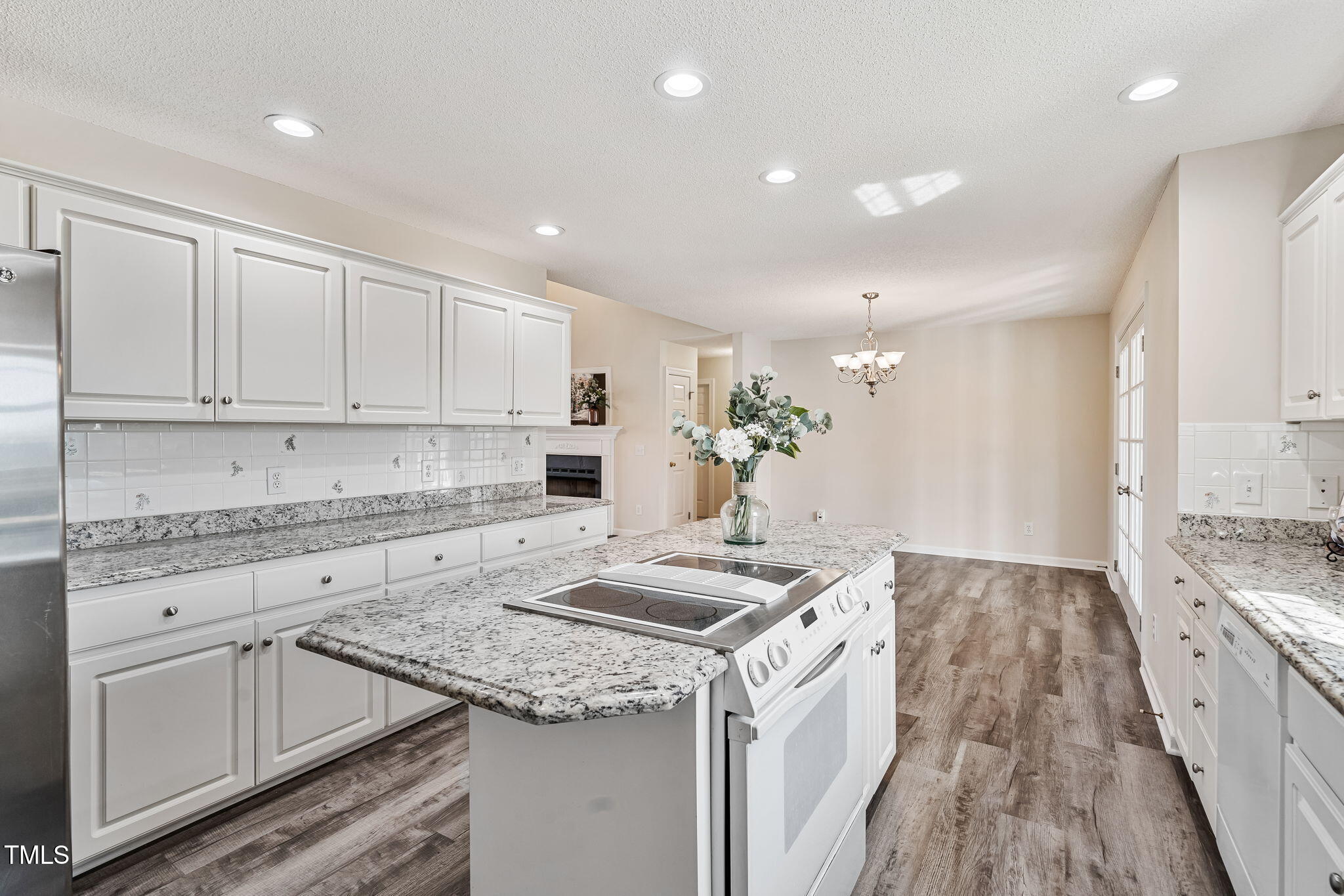 109 Rolling Oaks Lane