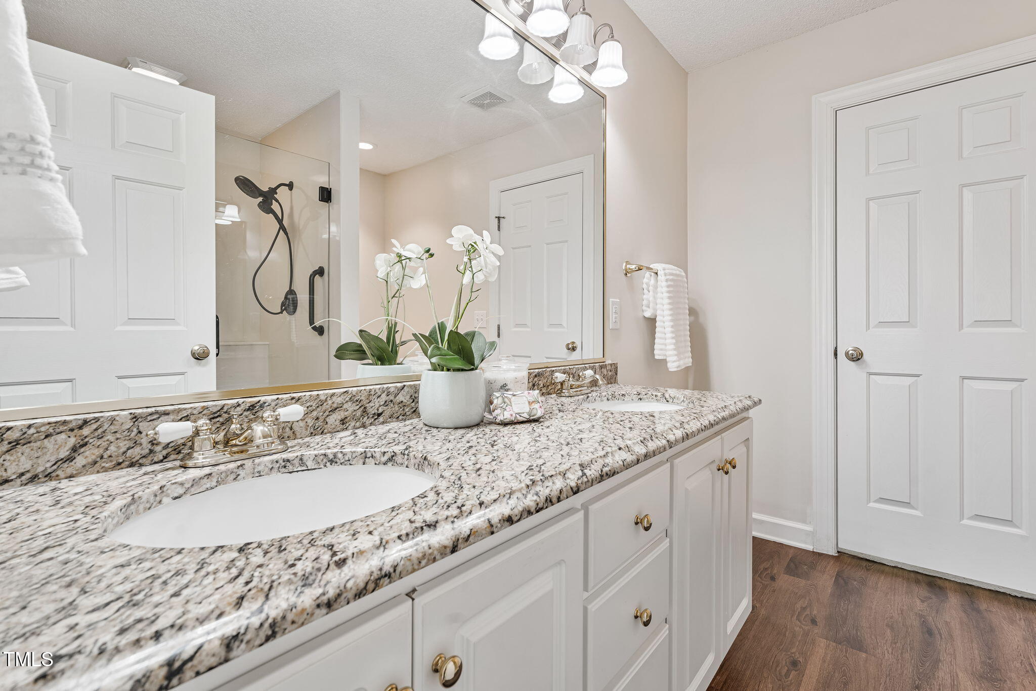 109 Rolling Oaks Lane