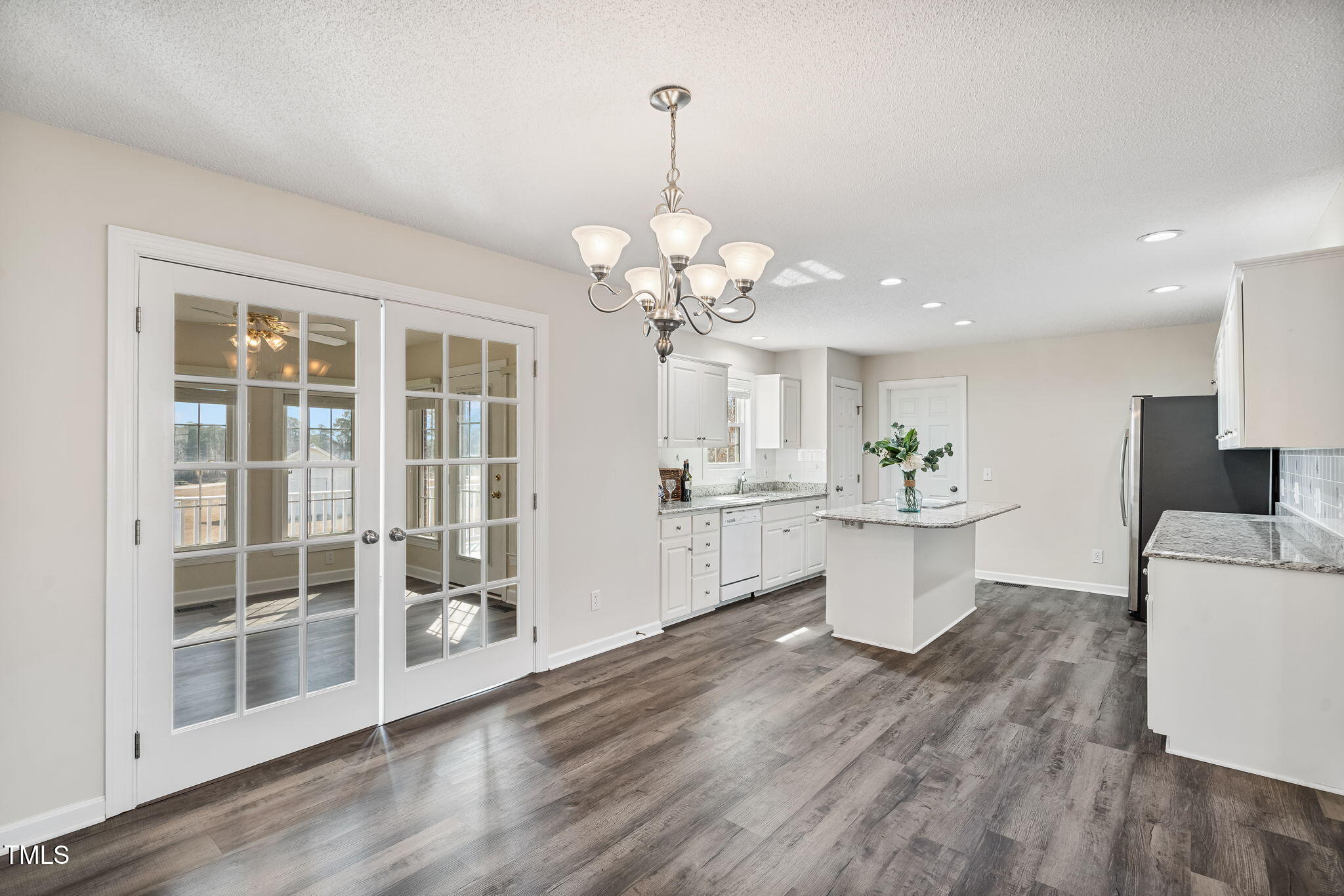 109 Rolling Oaks Lane