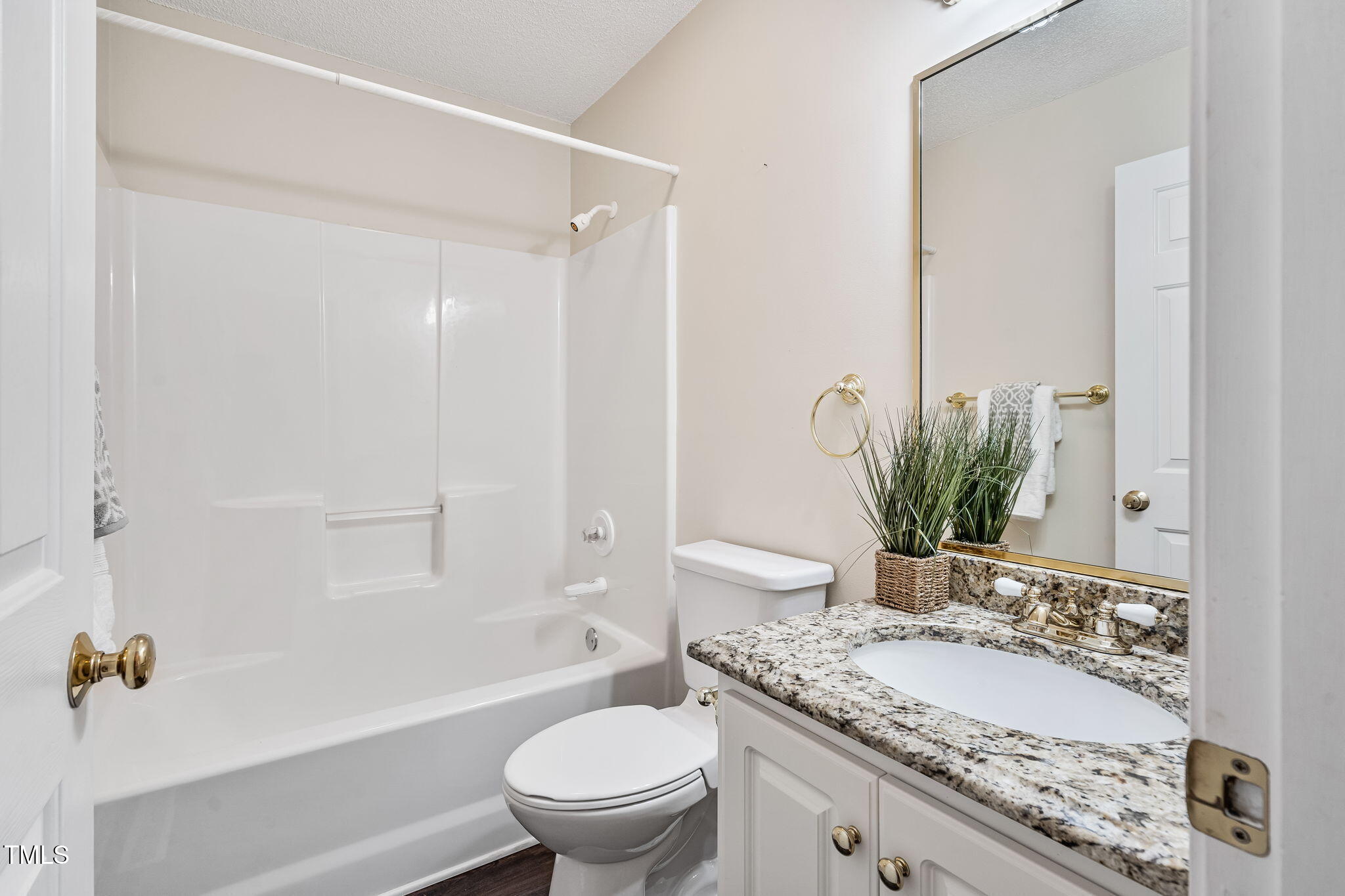 109 Rolling Oaks Lane