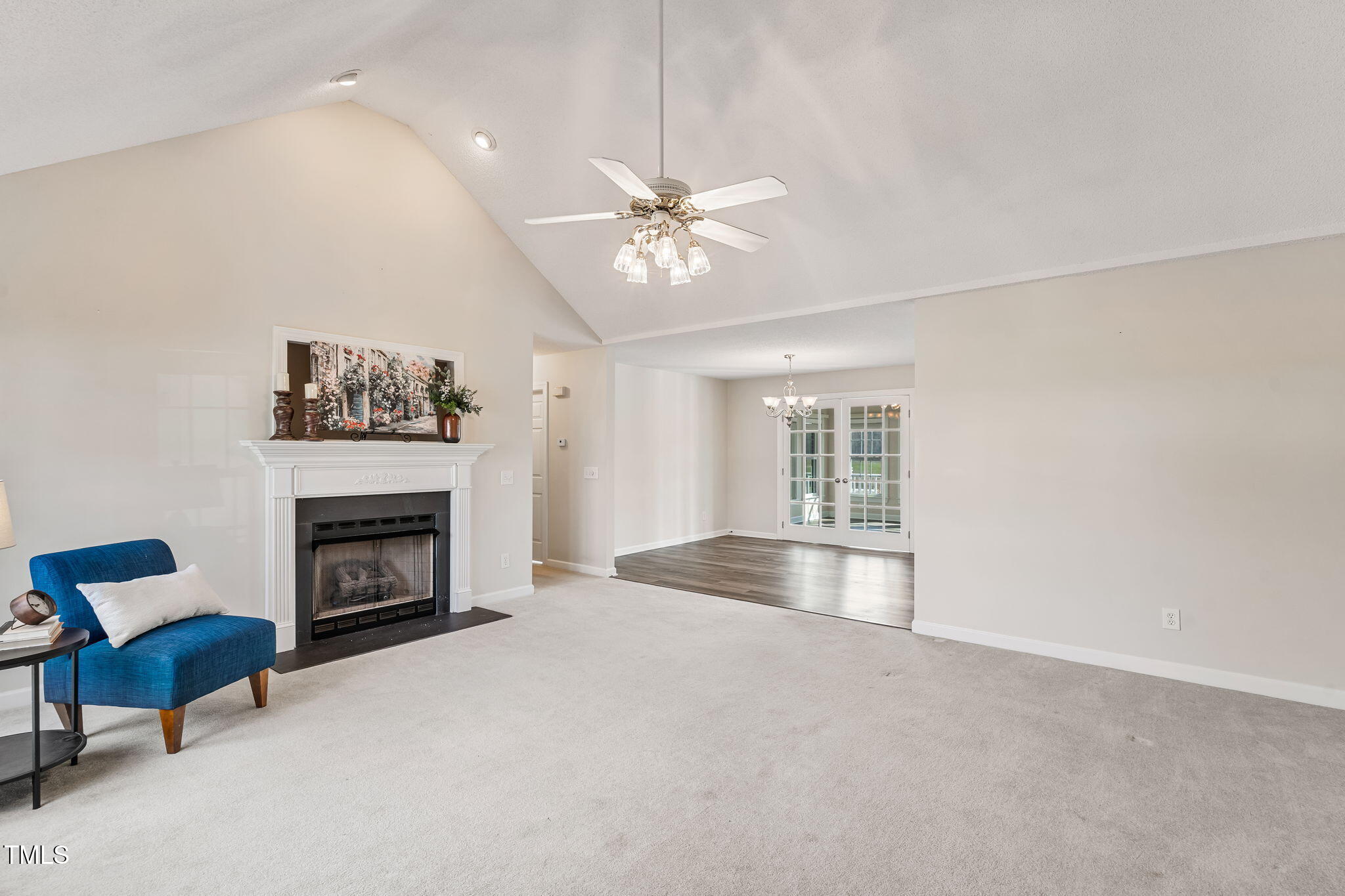 109 Rolling Oaks Lane