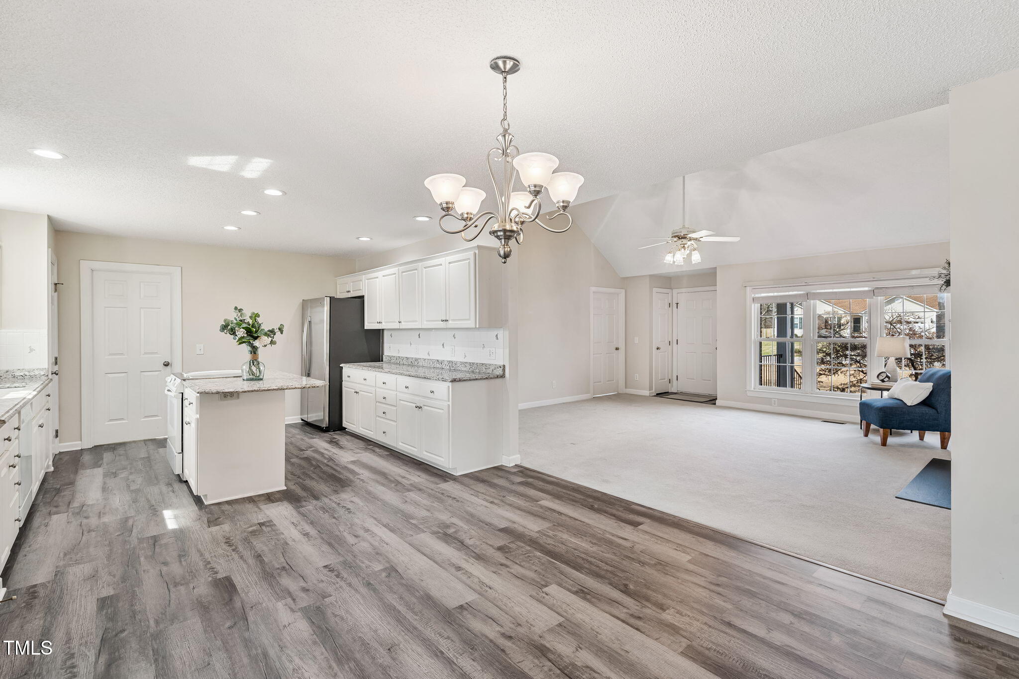 109 Rolling Oaks Lane