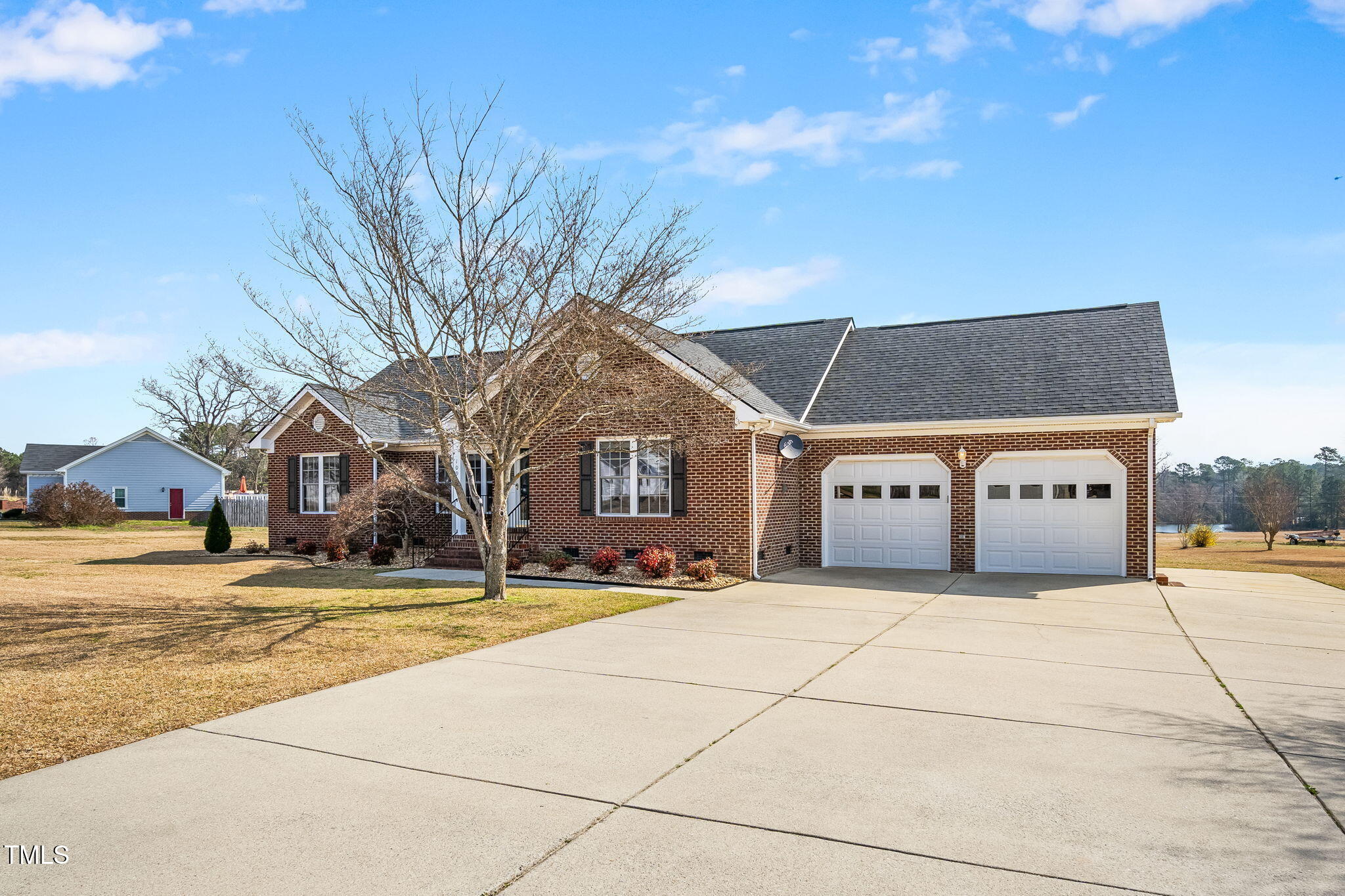 109 Rolling Oaks Lane