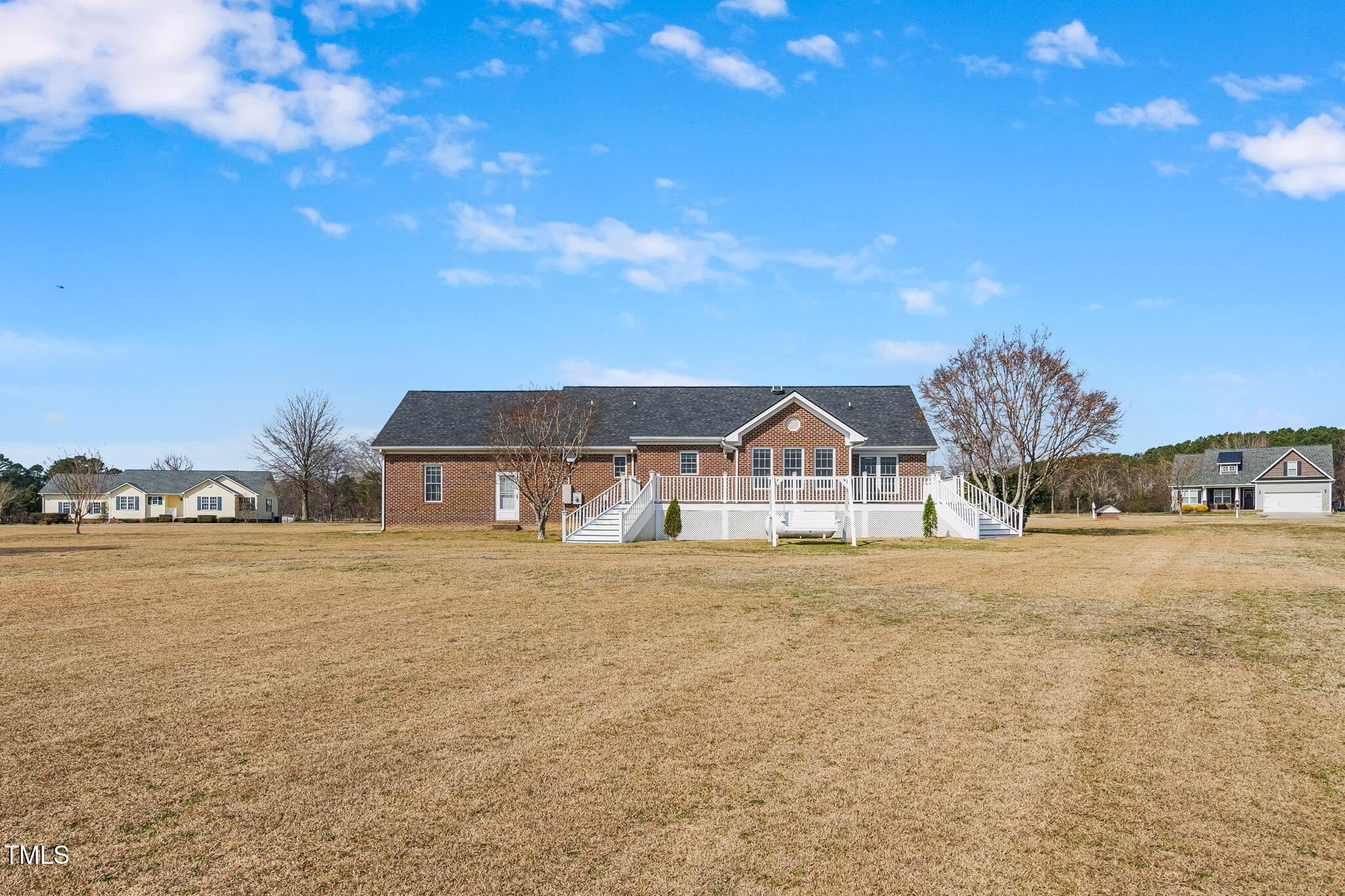 109 Rolling Oaks Lane