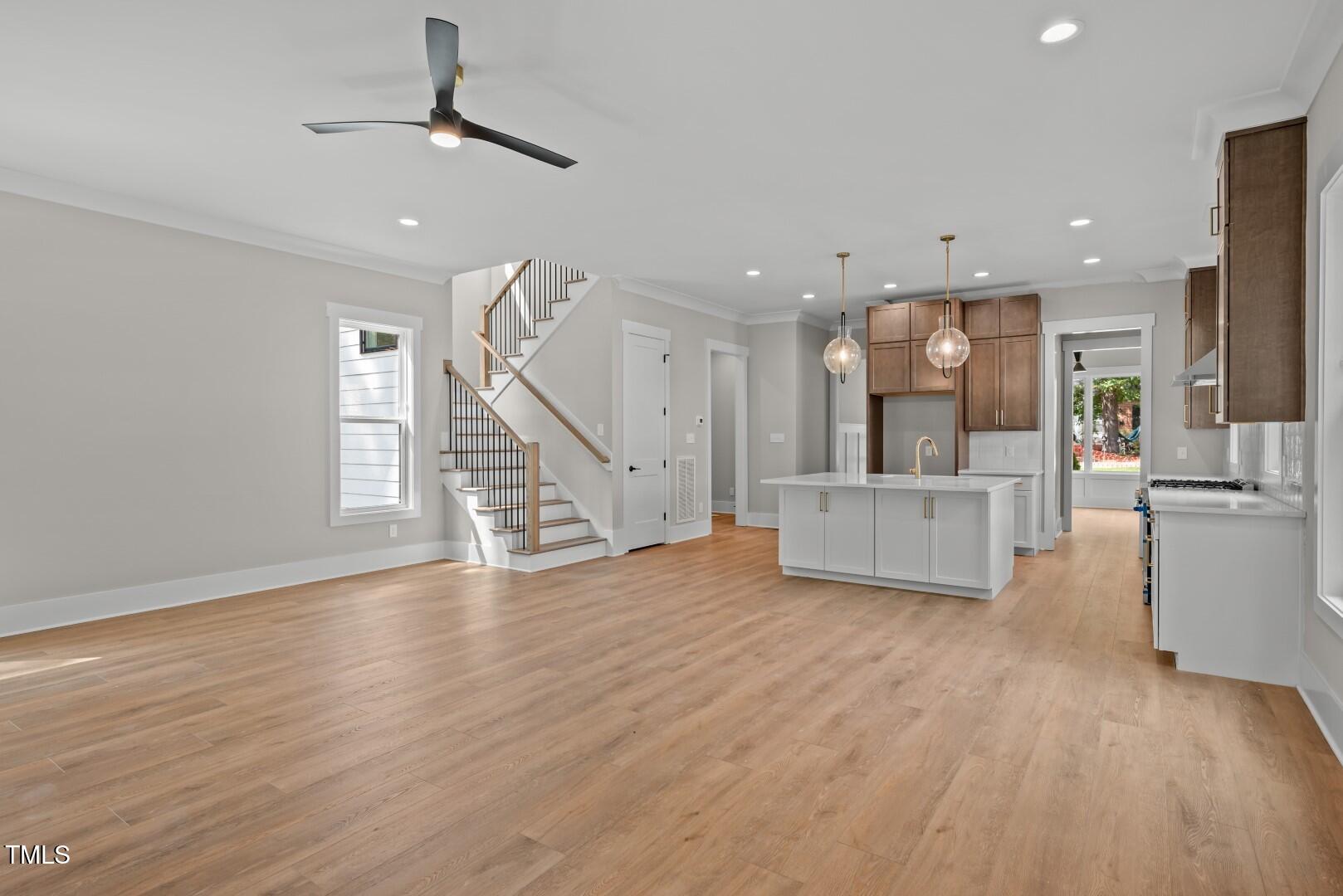 2603 Vineyard Street