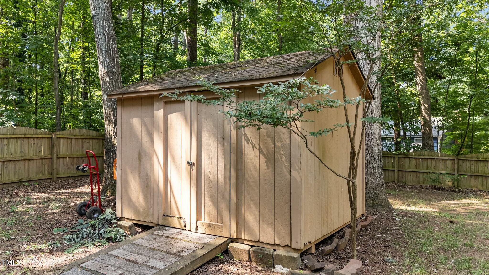8805 Leesville Road