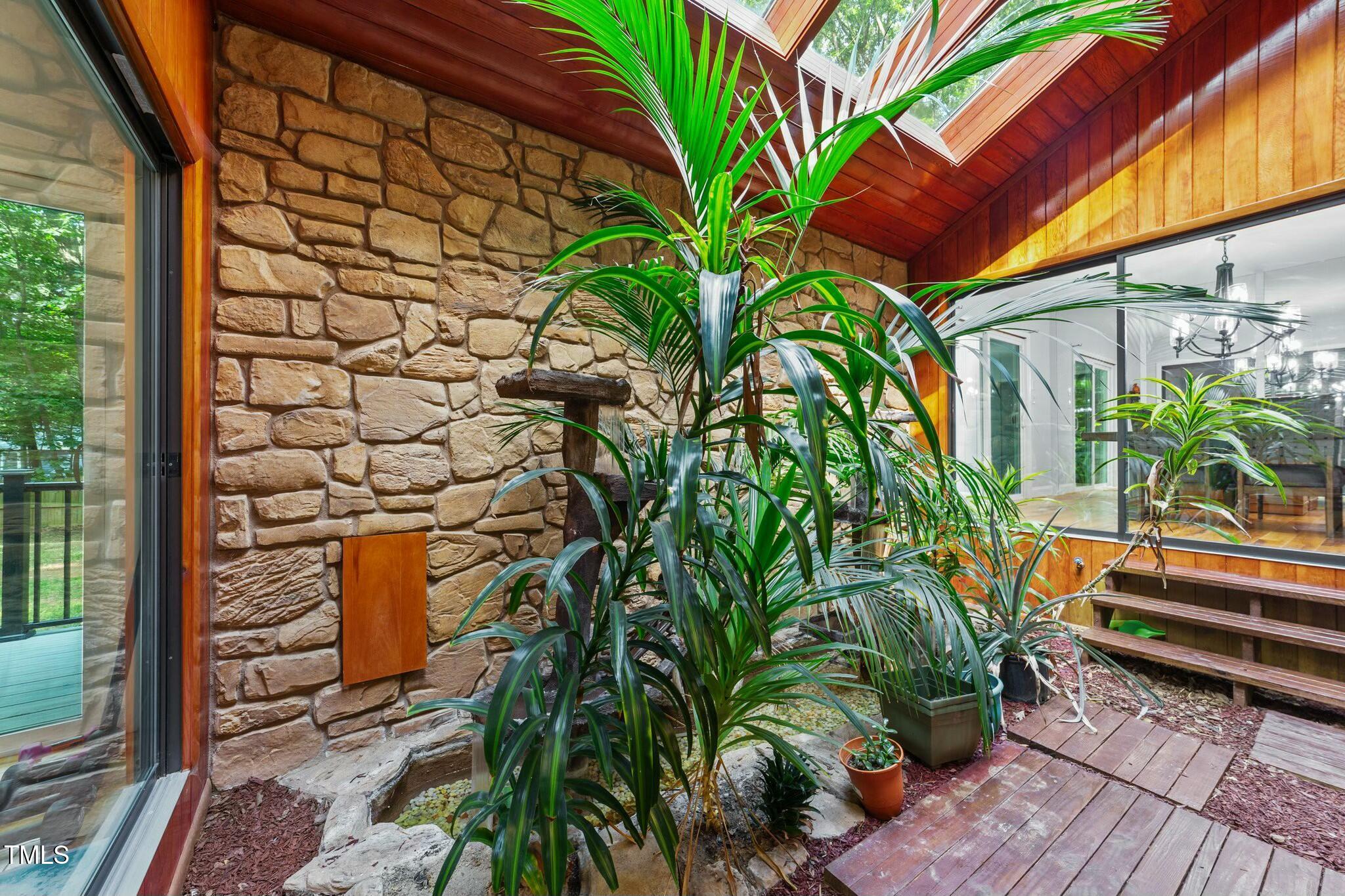 8805 Leesville Road