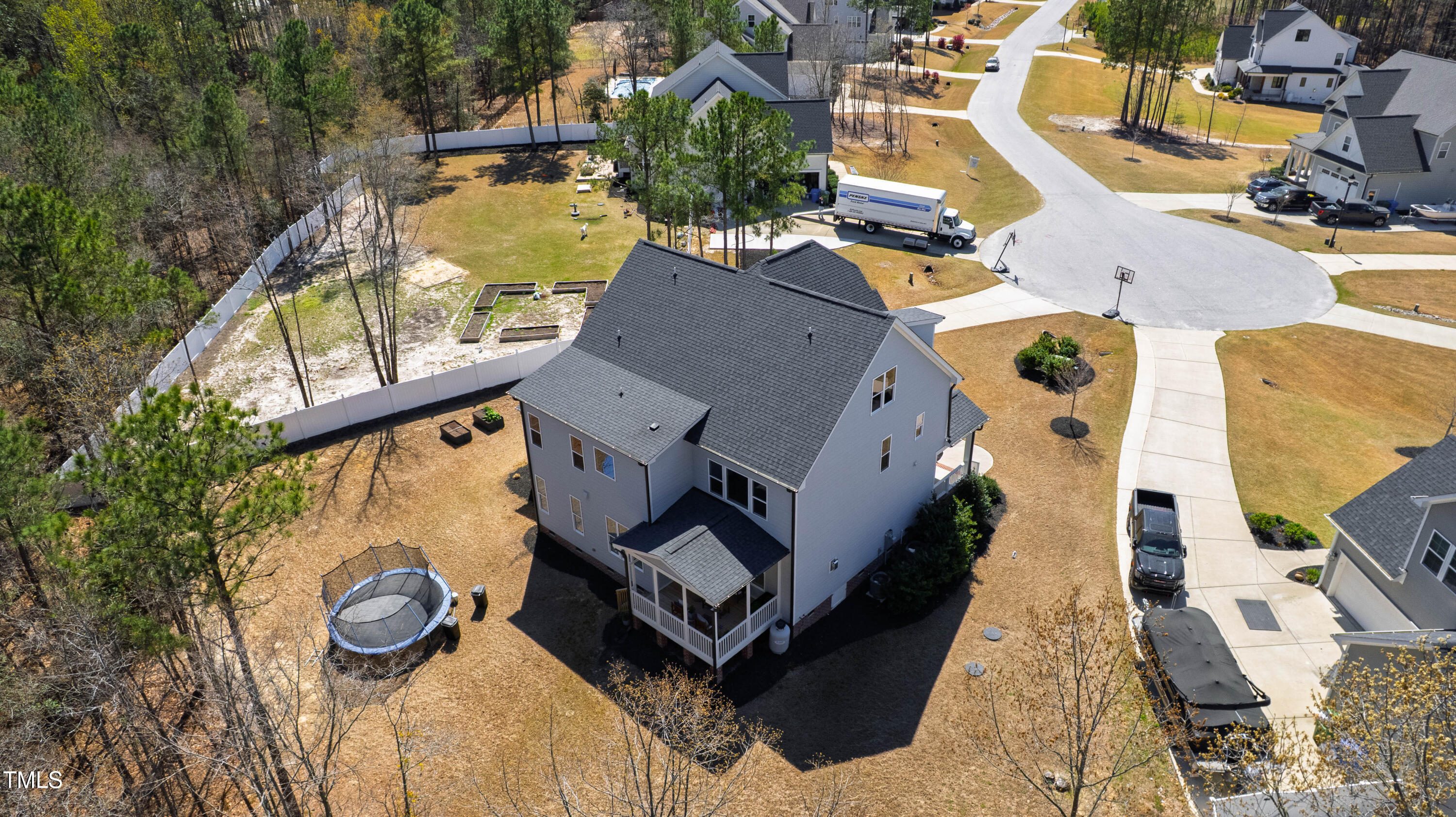 609 Meyers Place Lane