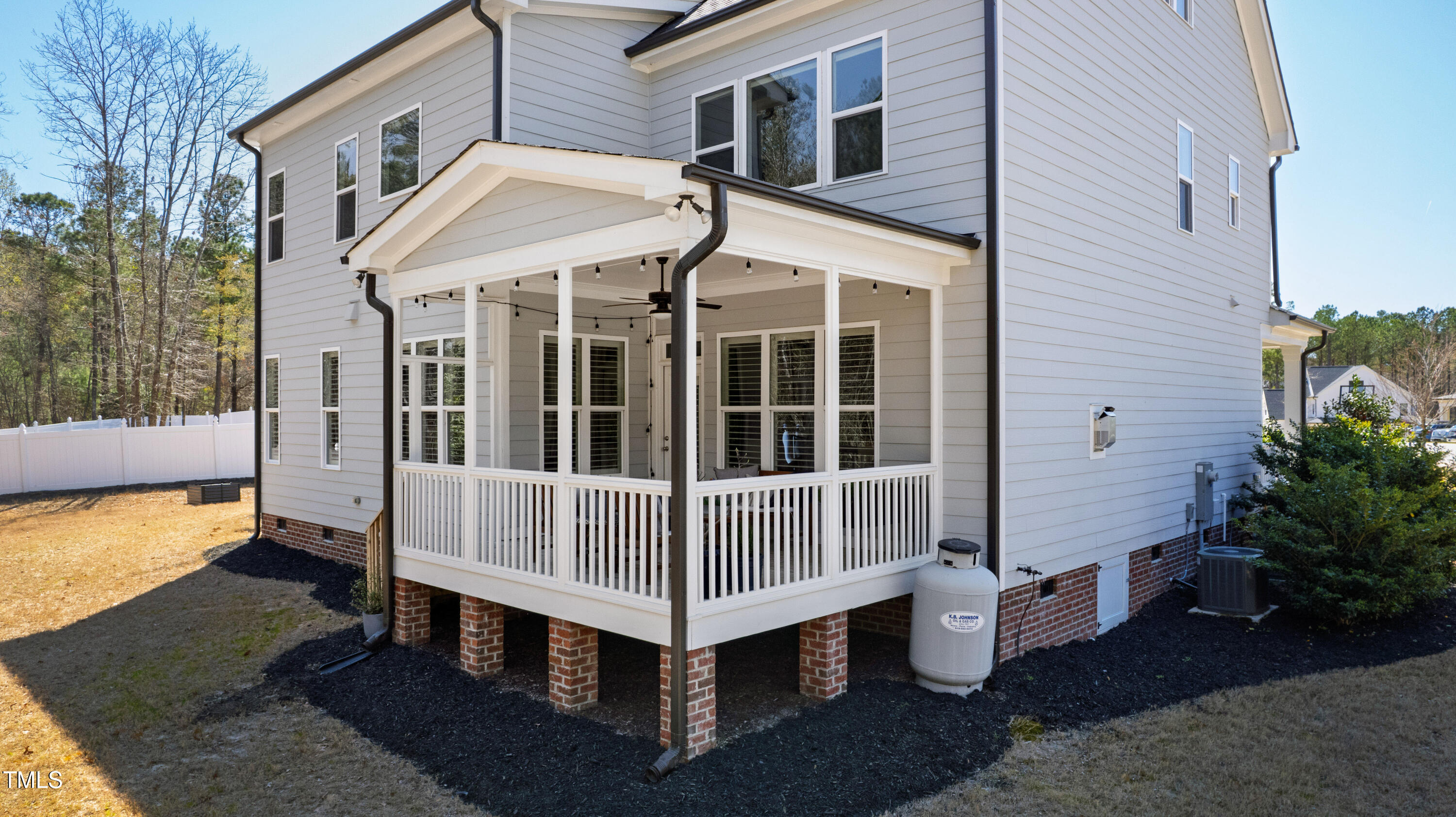 609 Meyers Place Lane