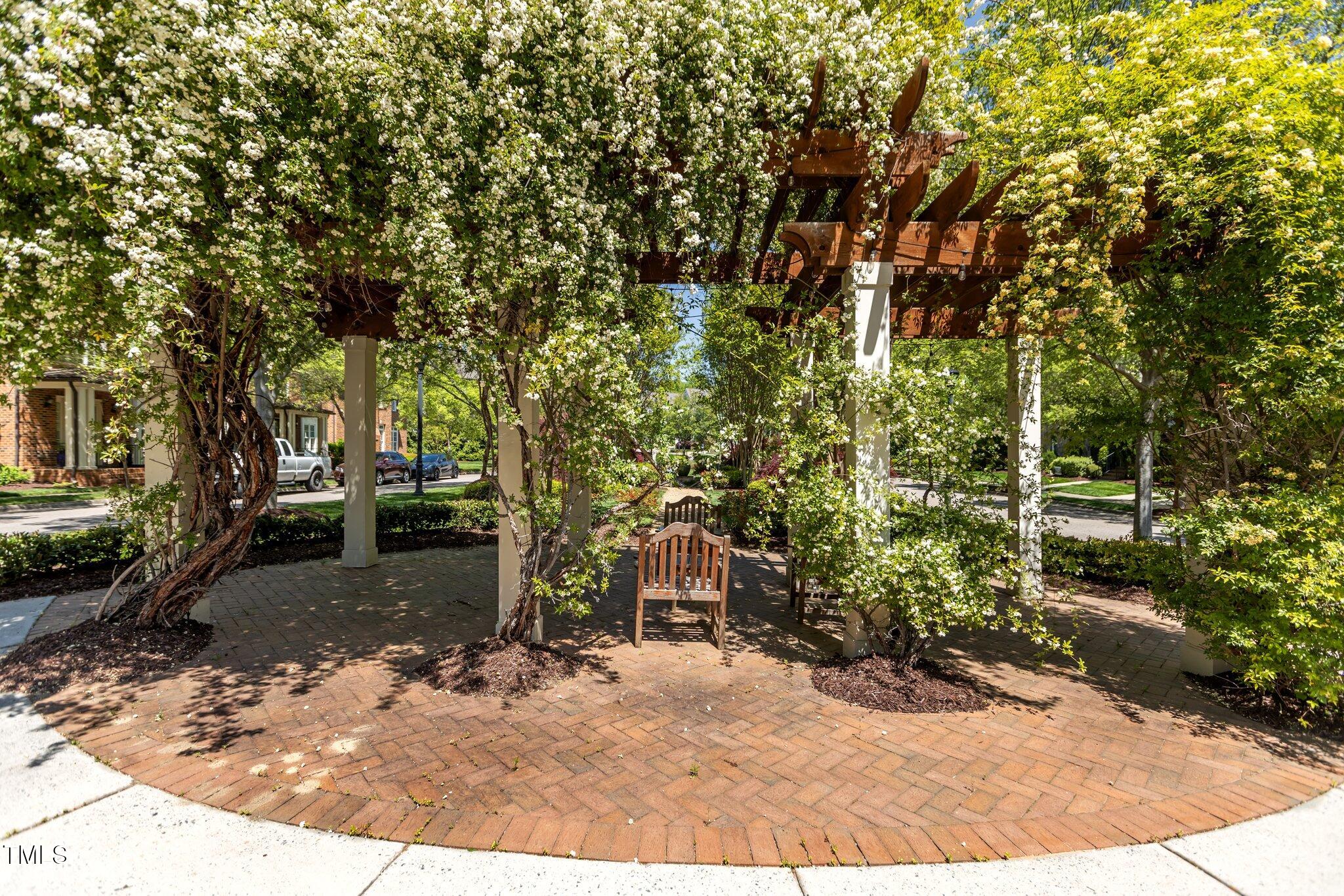 212 Allister Drive