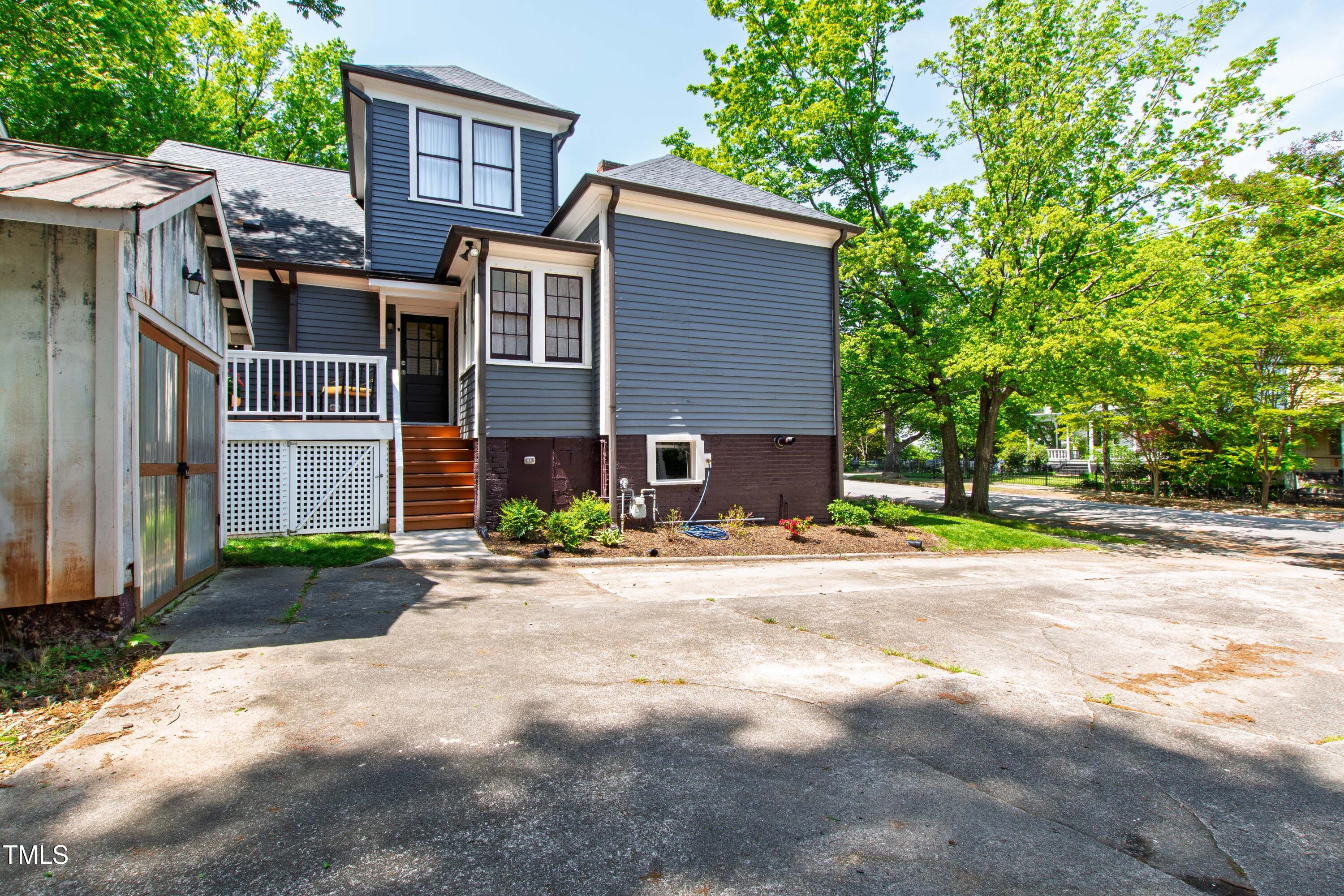 130 N Bloodworth Street