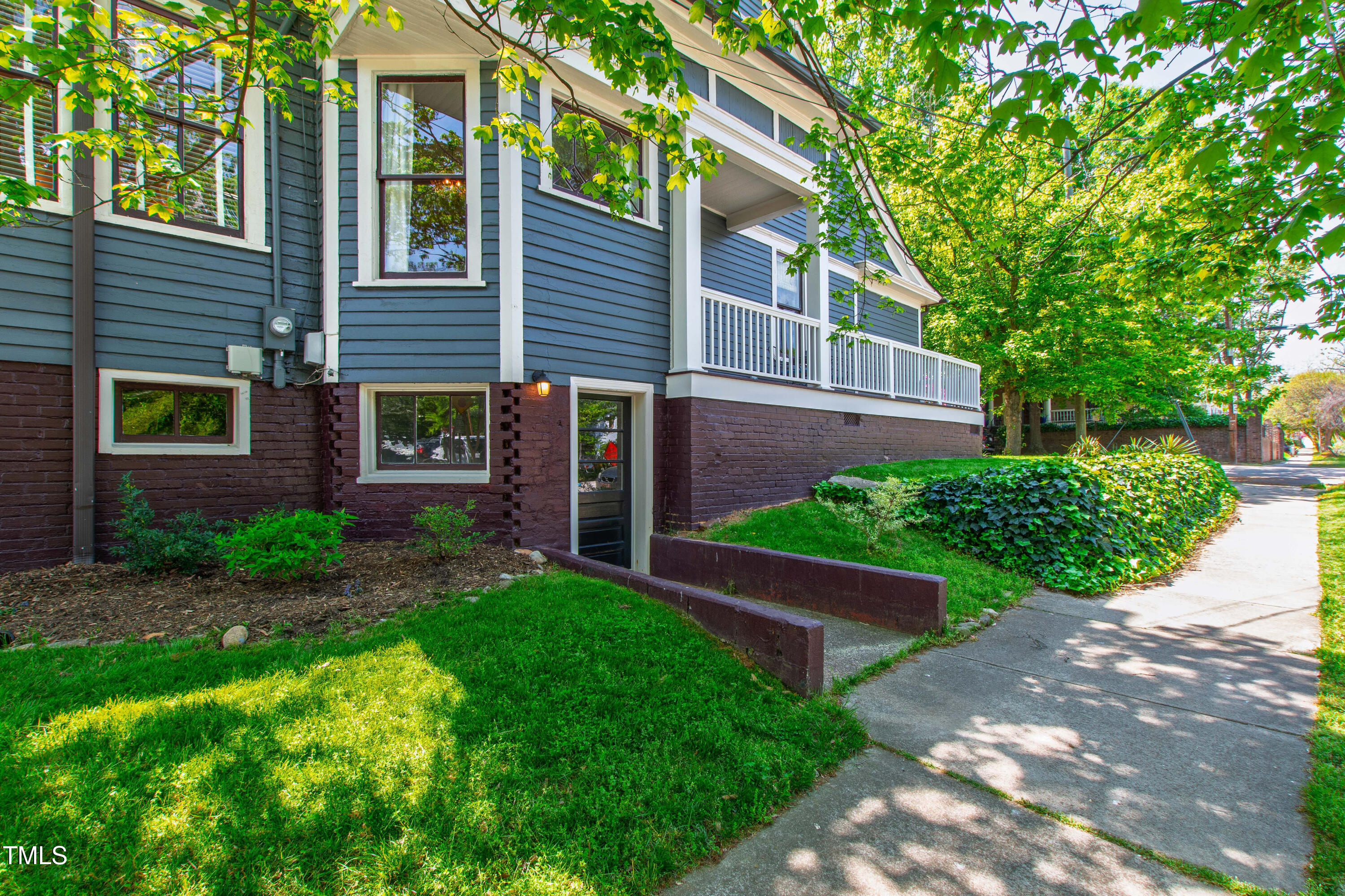 130 N Bloodworth Street