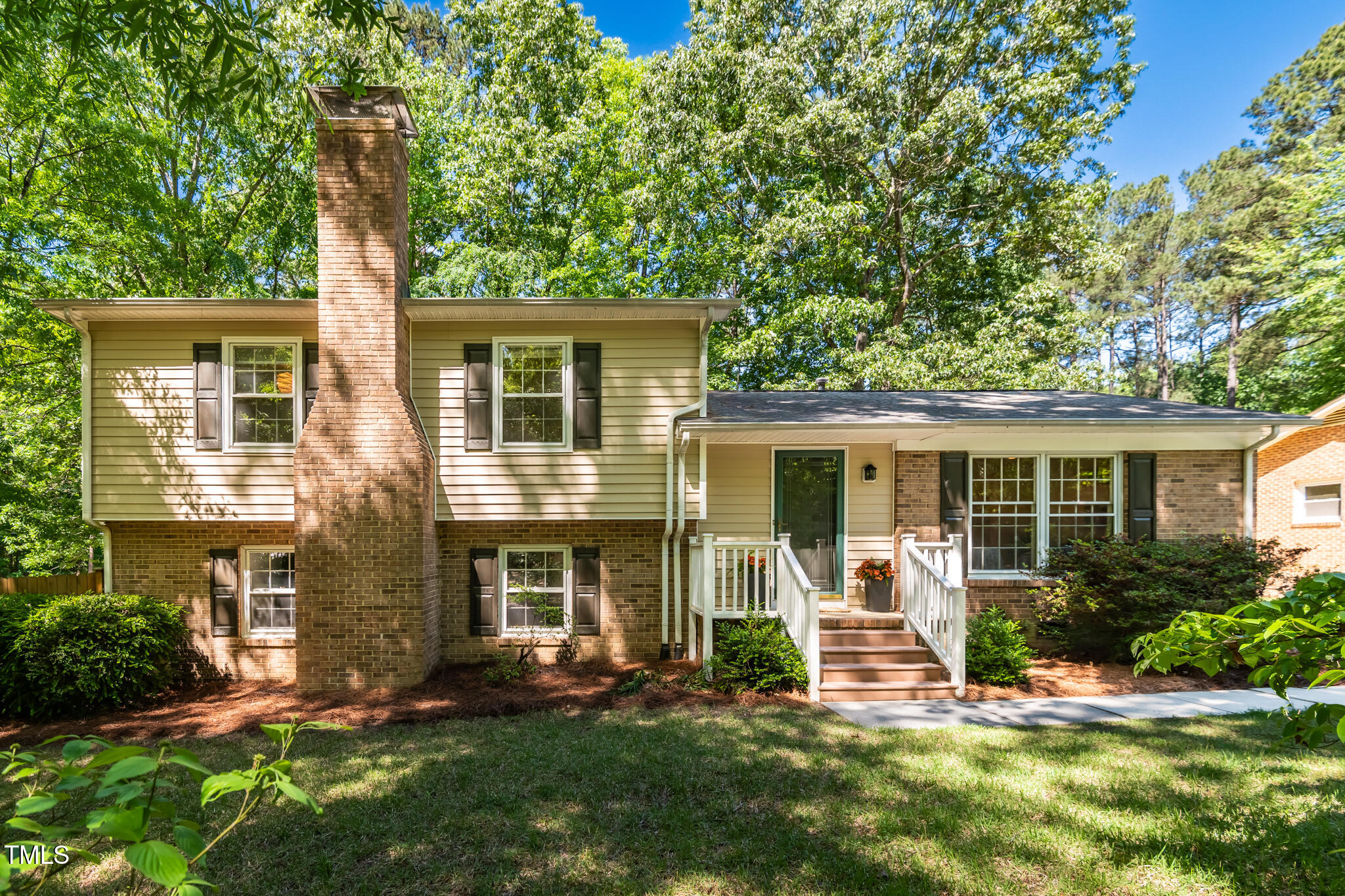 526 Colony Woods Drive