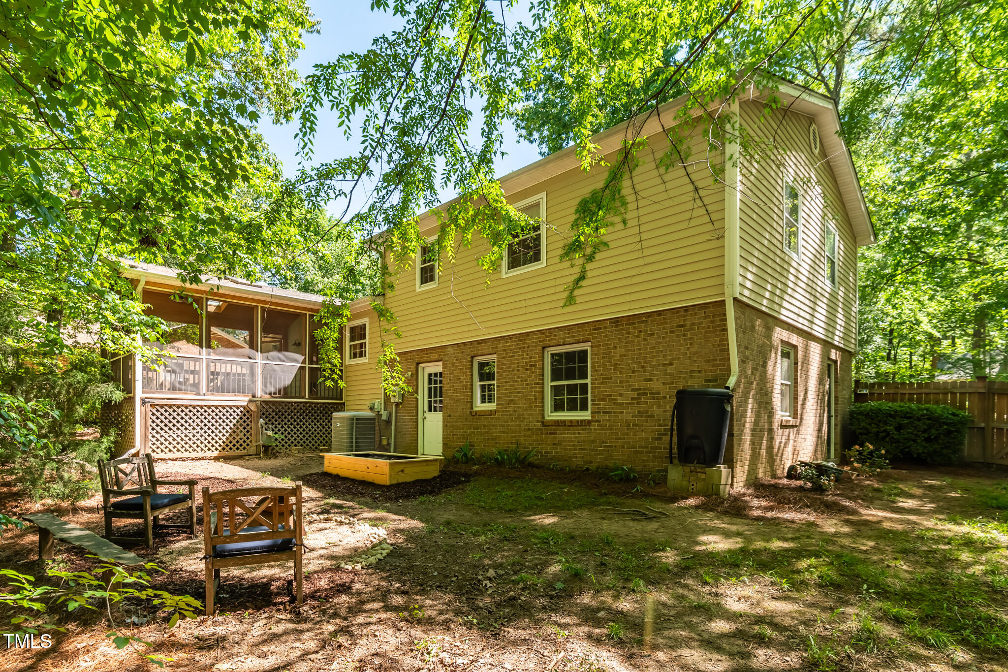 526 Colony Woods Drive