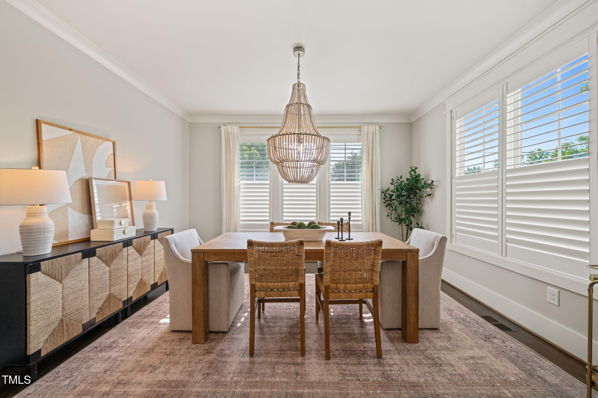 512 Montague Lane
