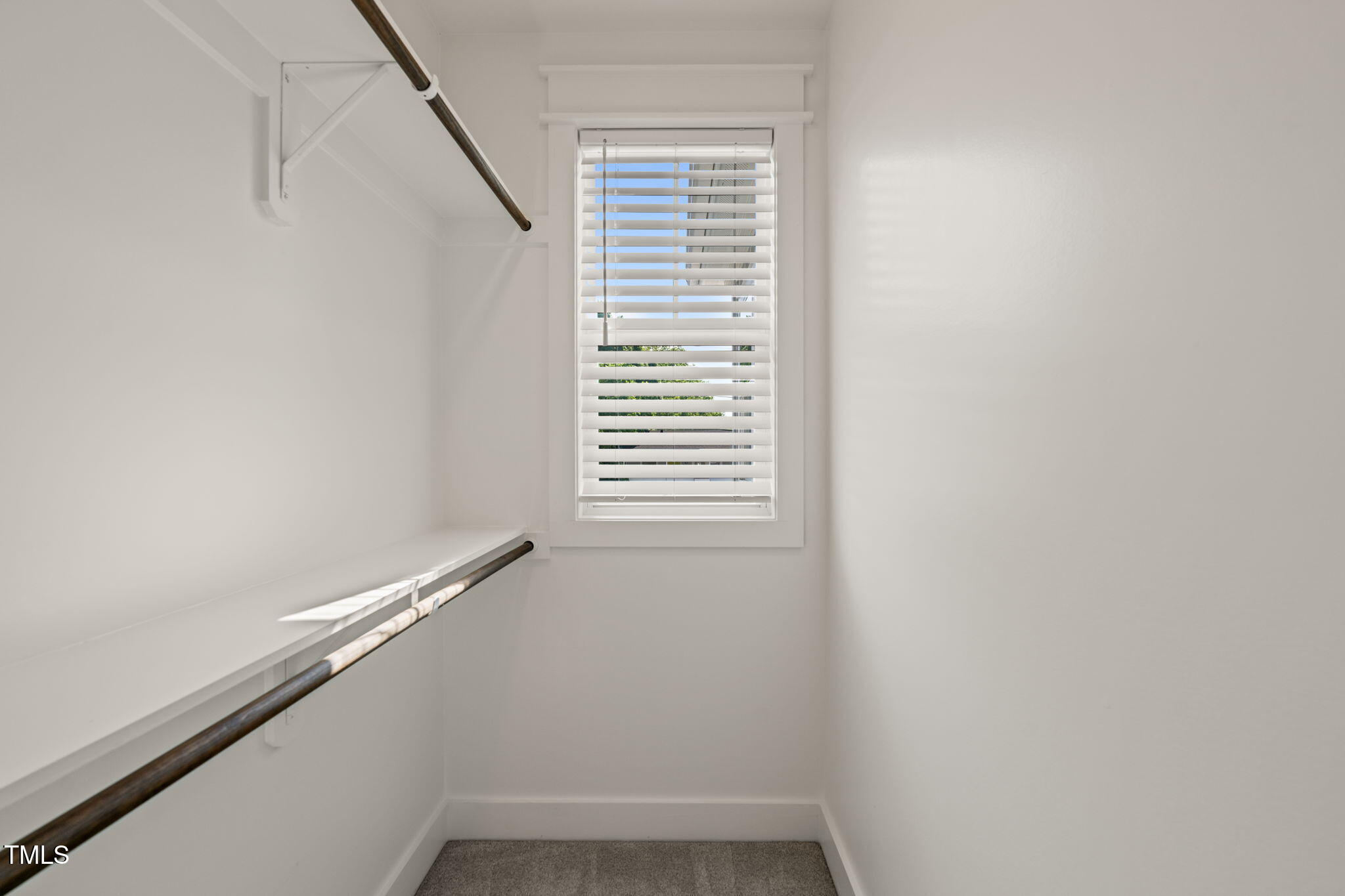 512 Montague Lane