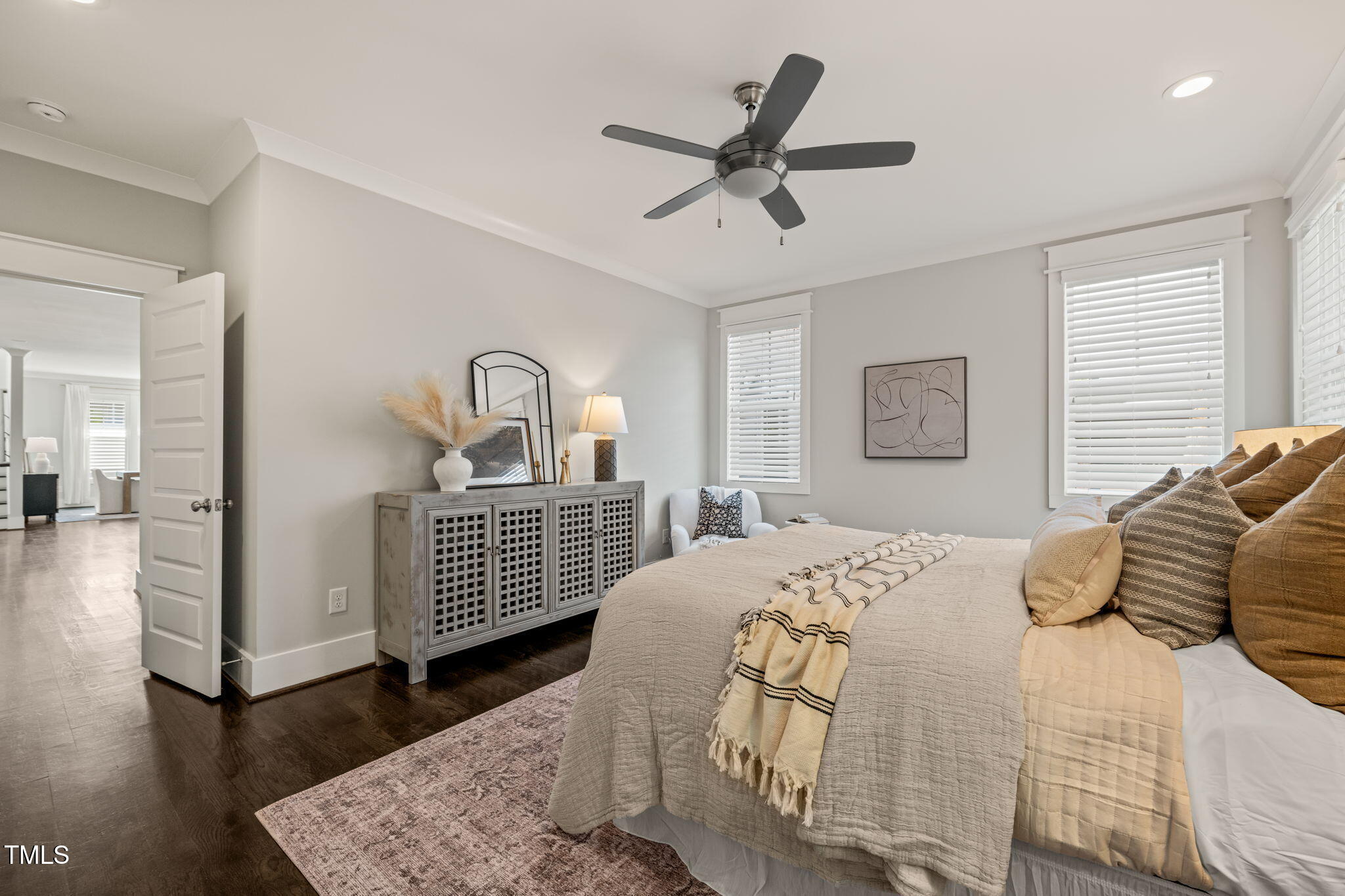 512 Montague Lane