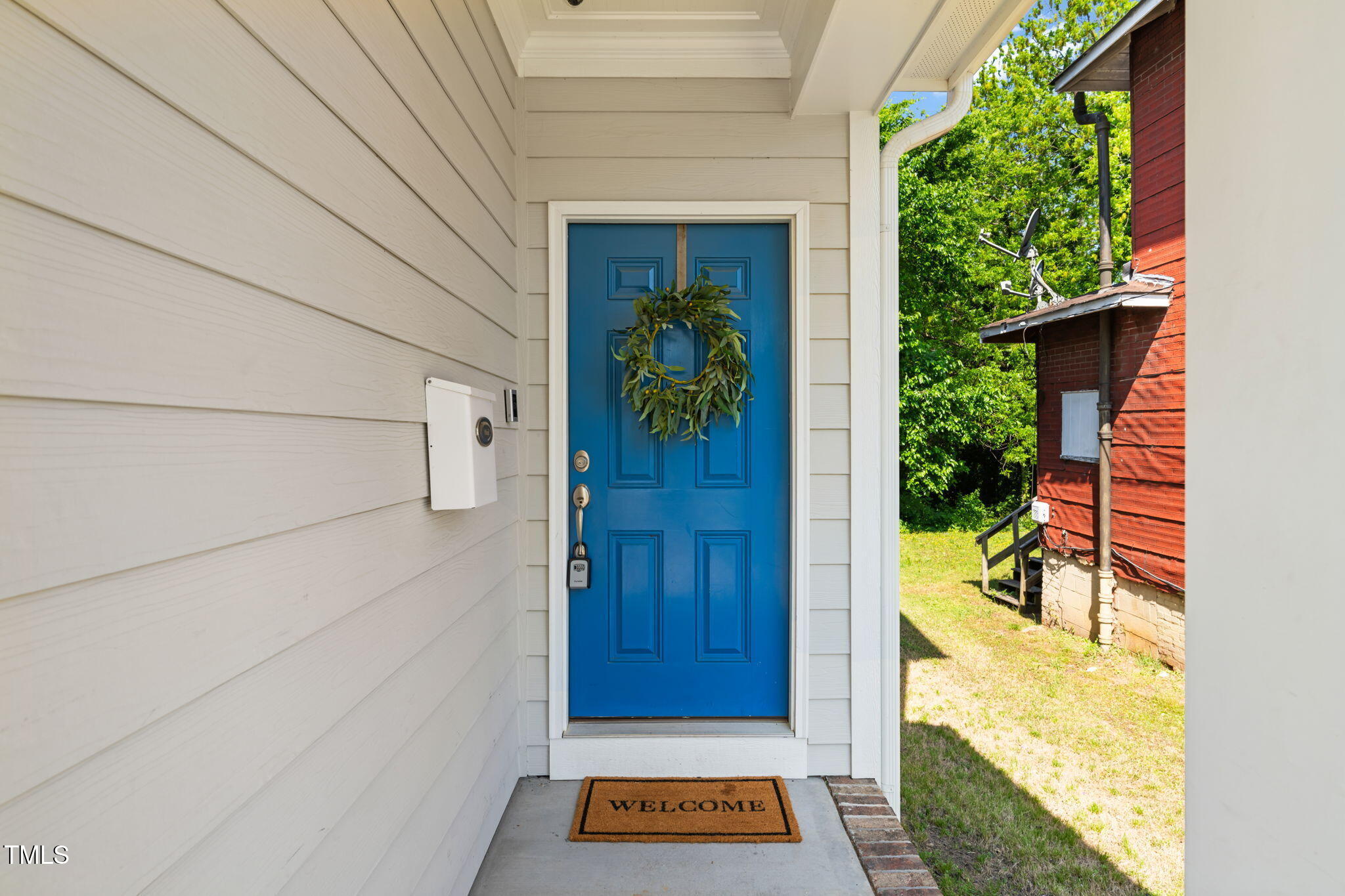 512 Montague Lane