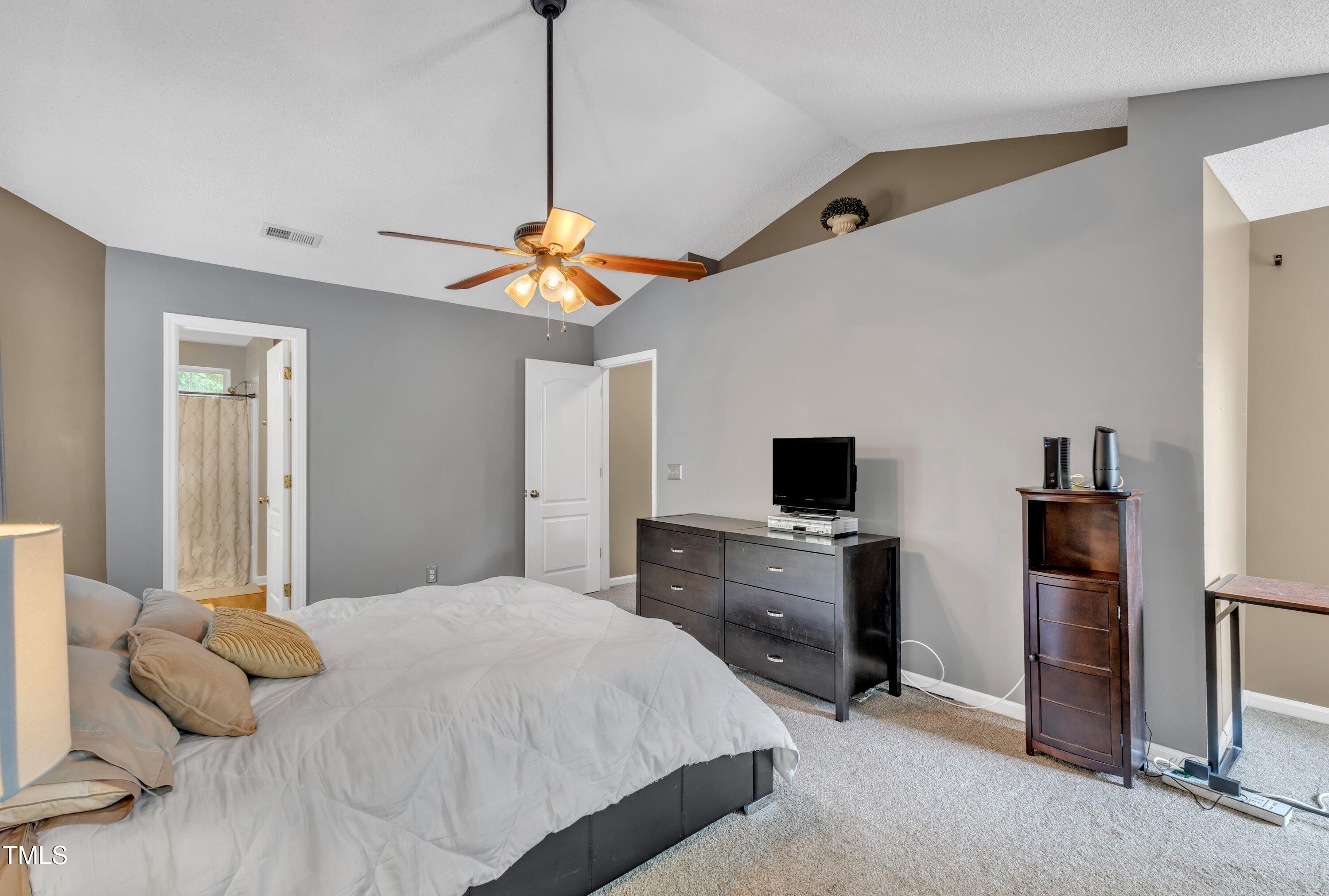 6828 Edwell Court