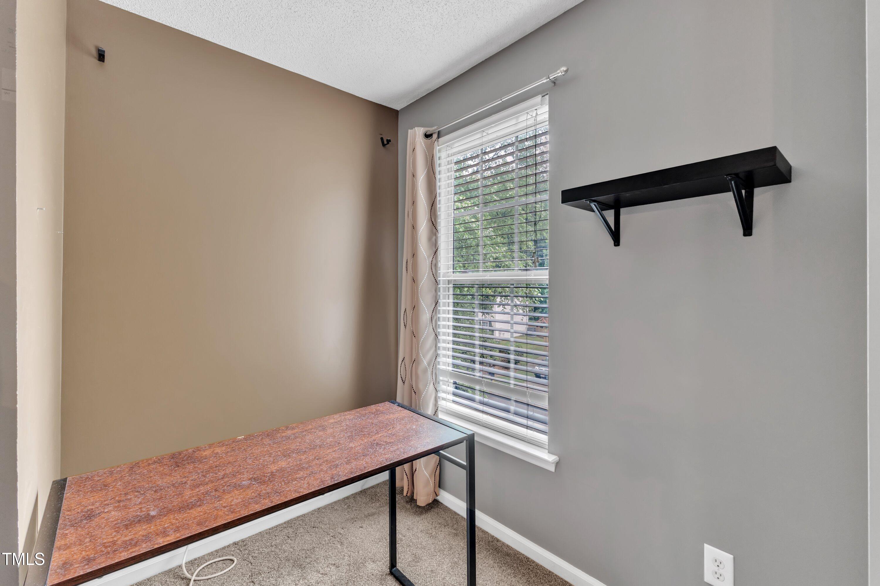 6828 Edwell Court