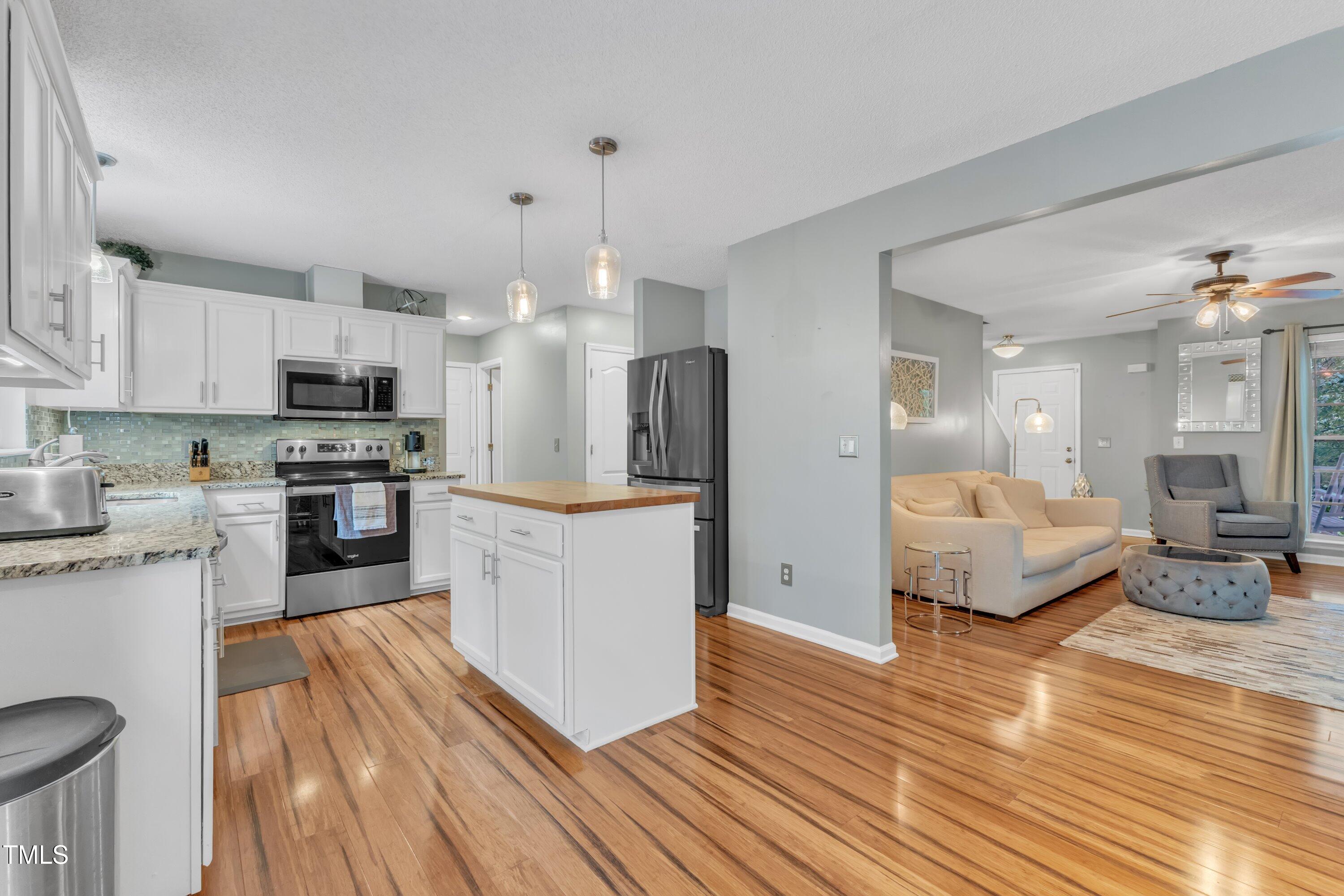 6828 Edwell Court