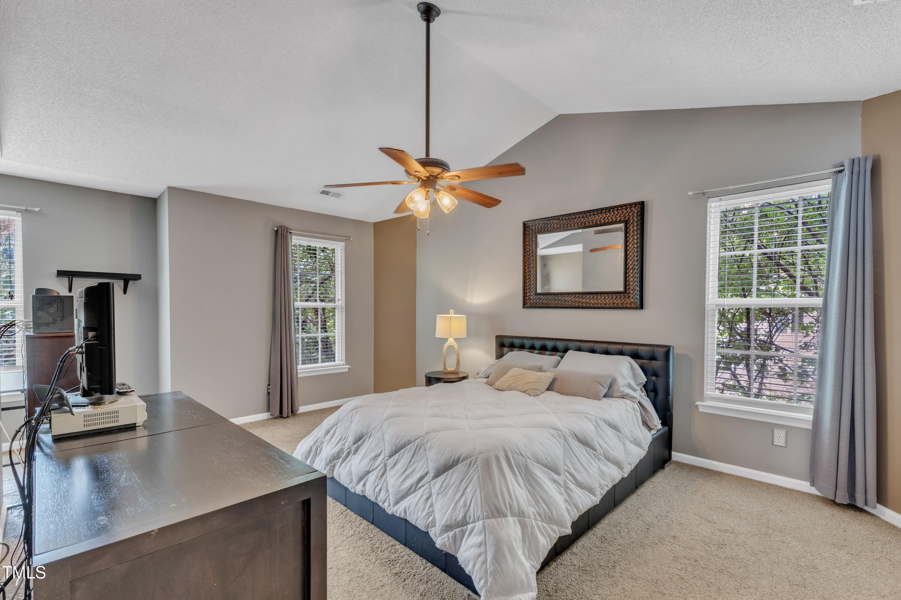 6828 Edwell Court