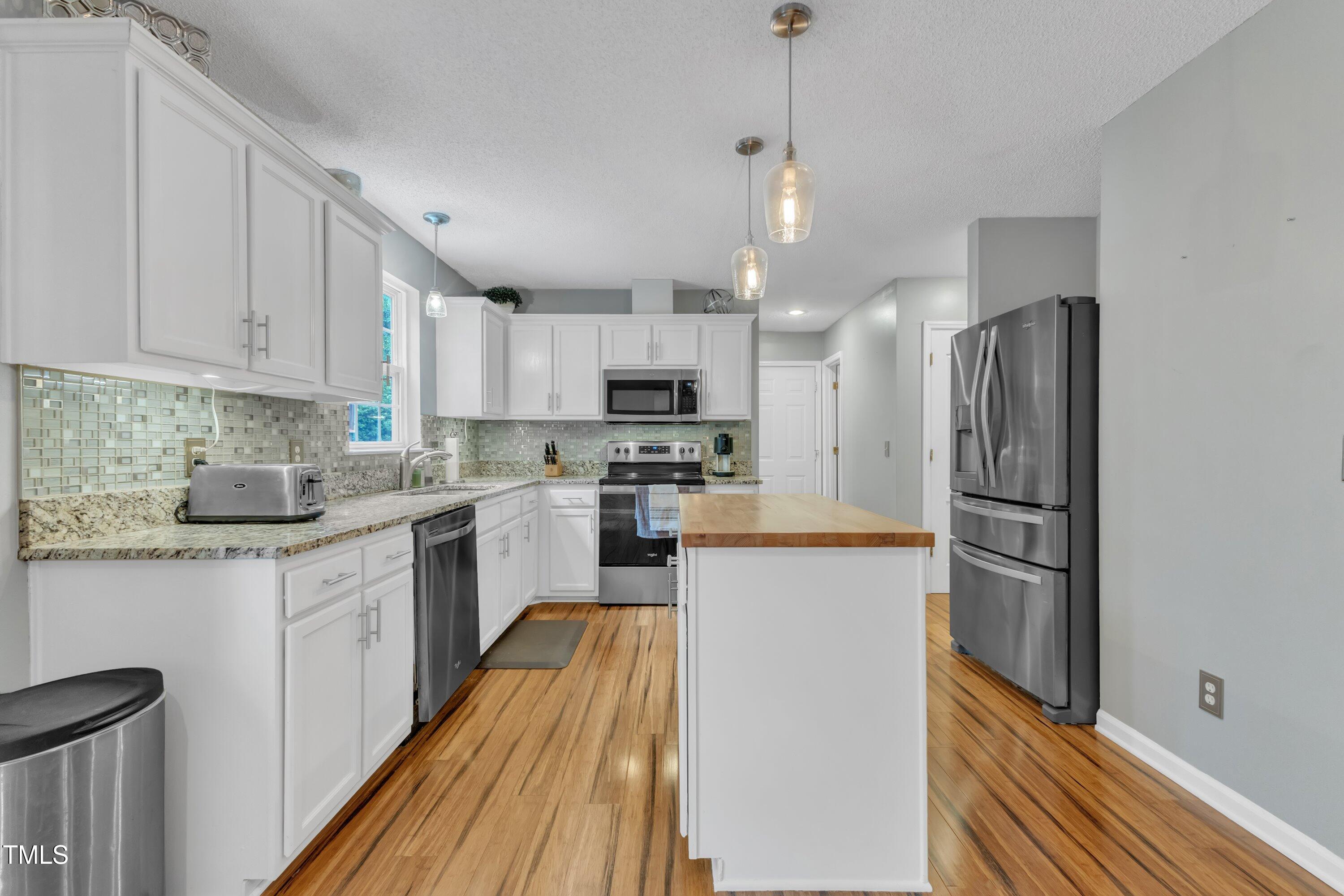 6828 Edwell Court