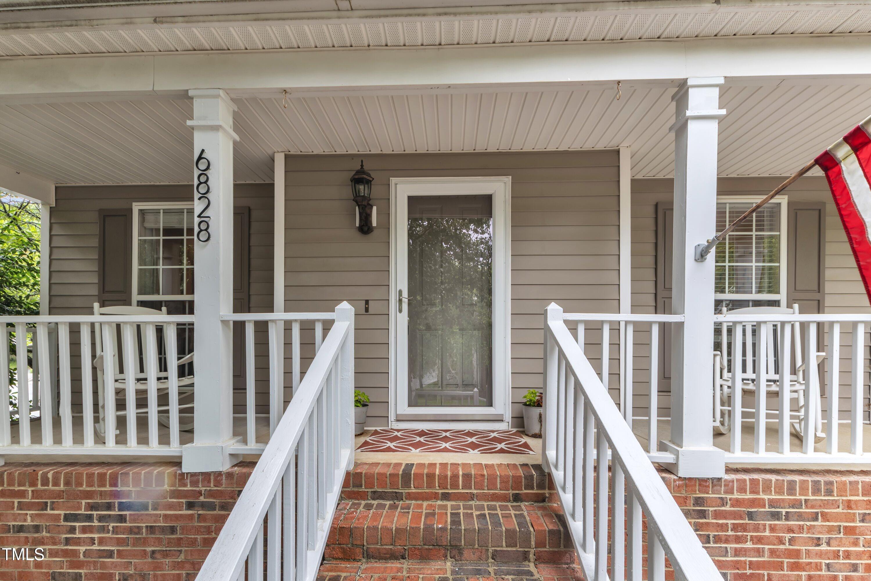 6828 Edwell Court