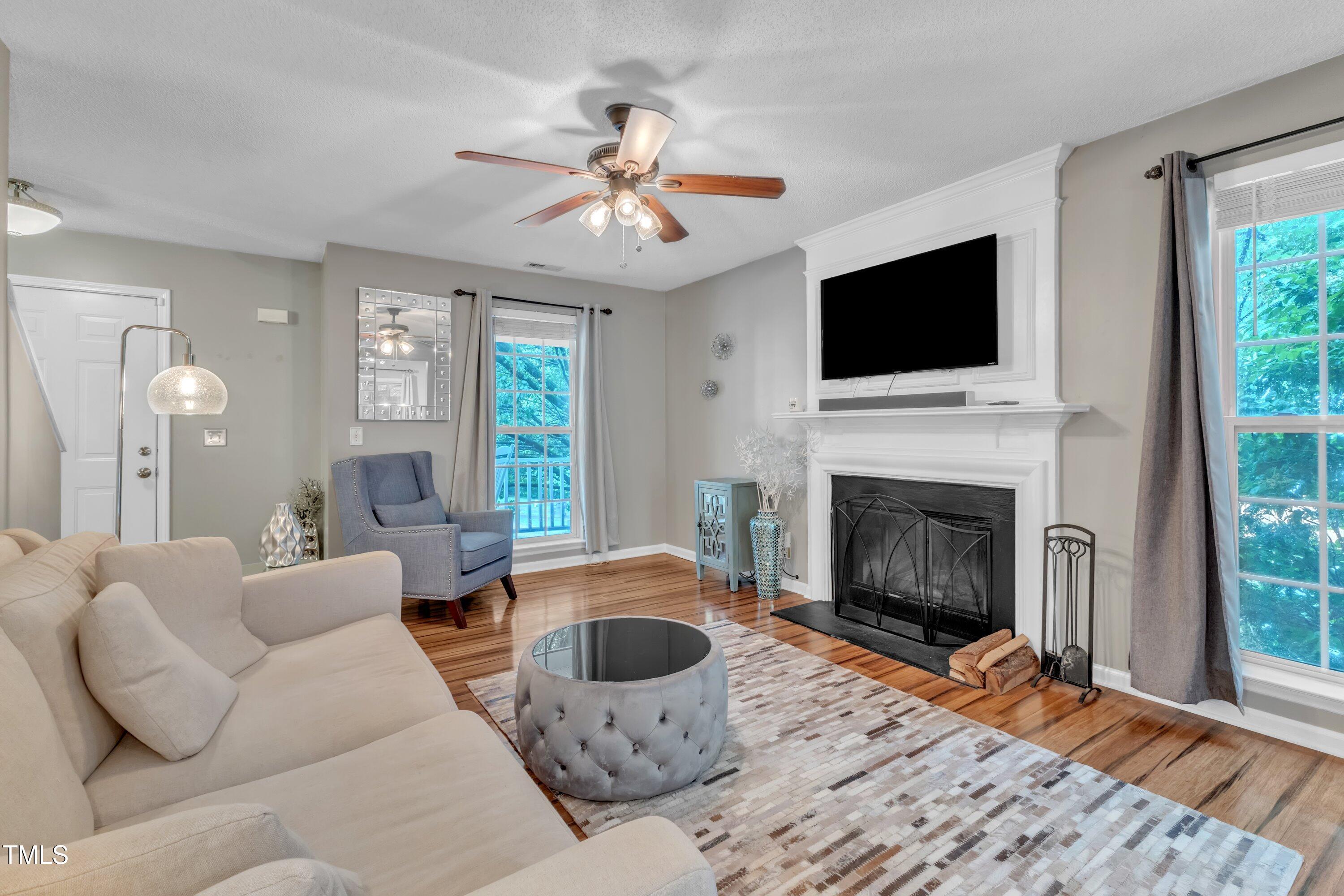 6828 Edwell Court