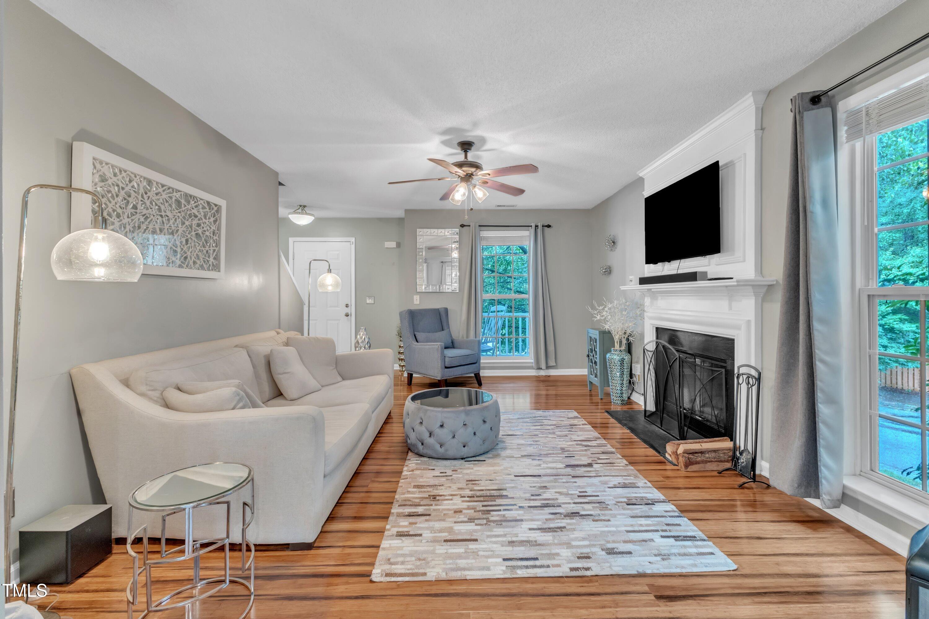 6828 Edwell Court