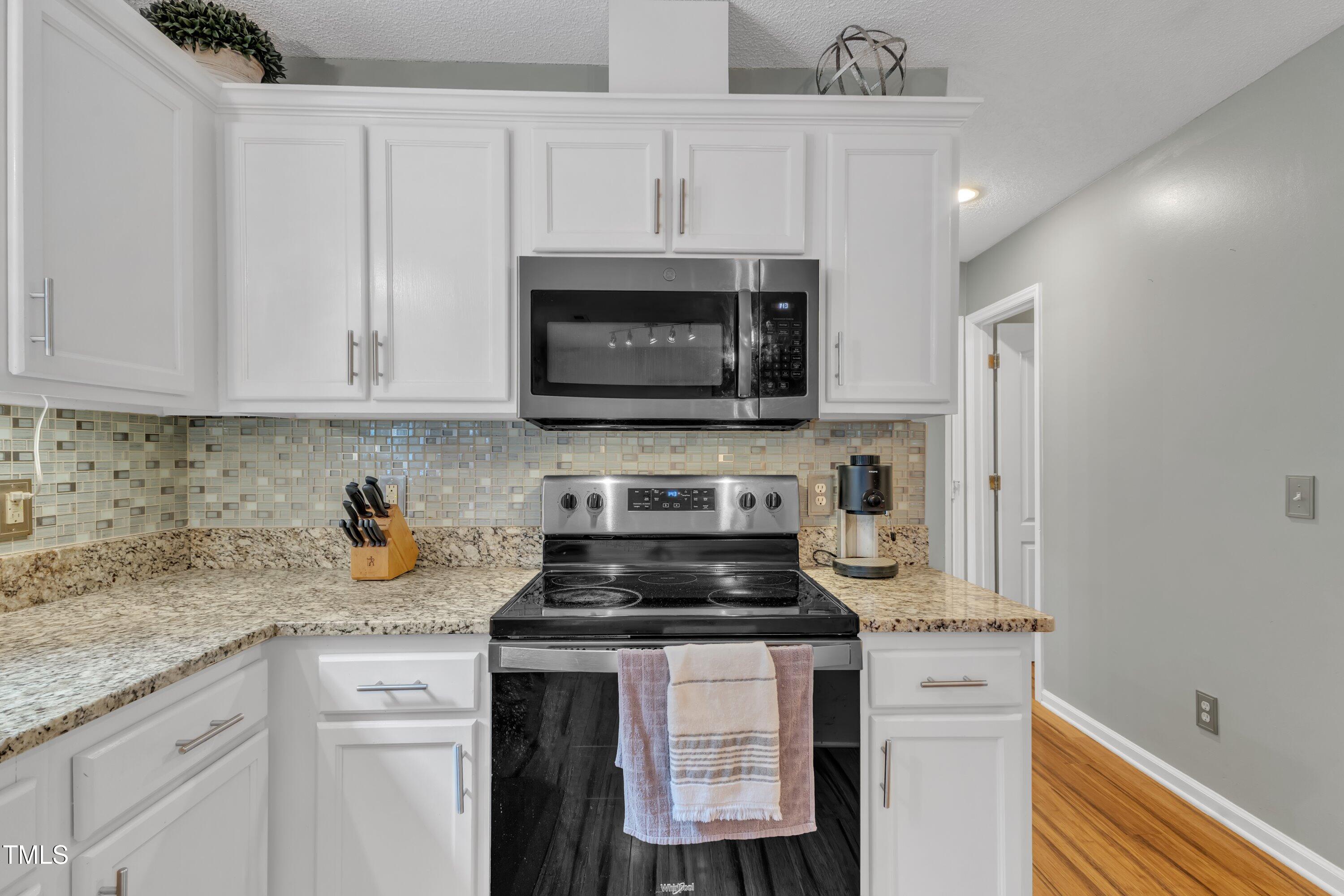 6828 Edwell Court