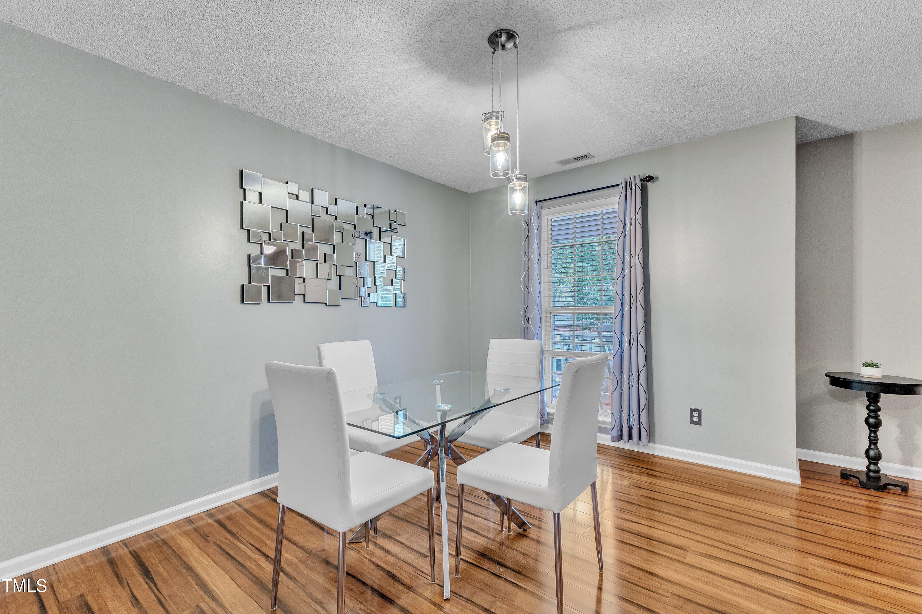 6828 Edwell Court