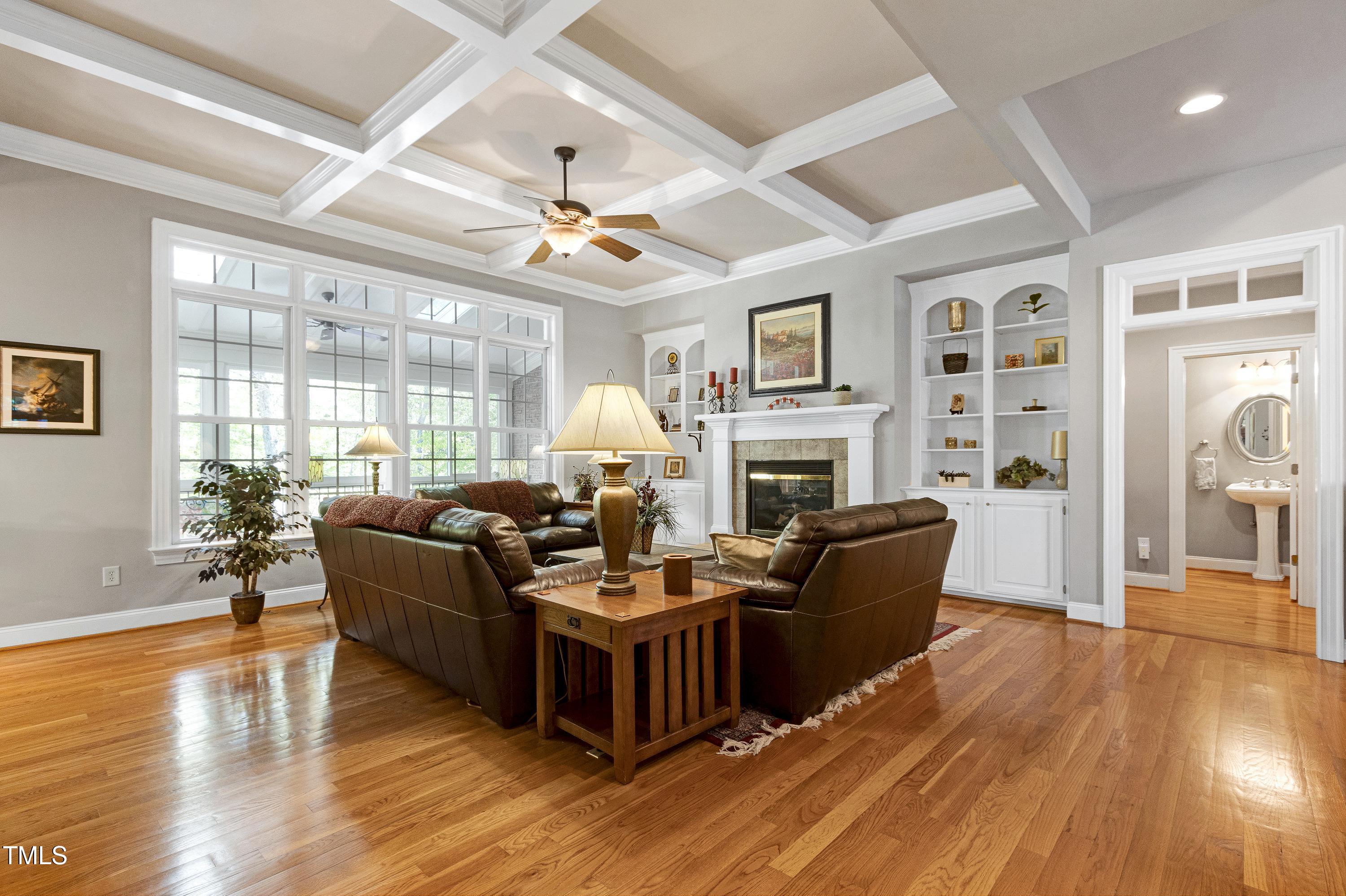 404 Settlecroft Lane