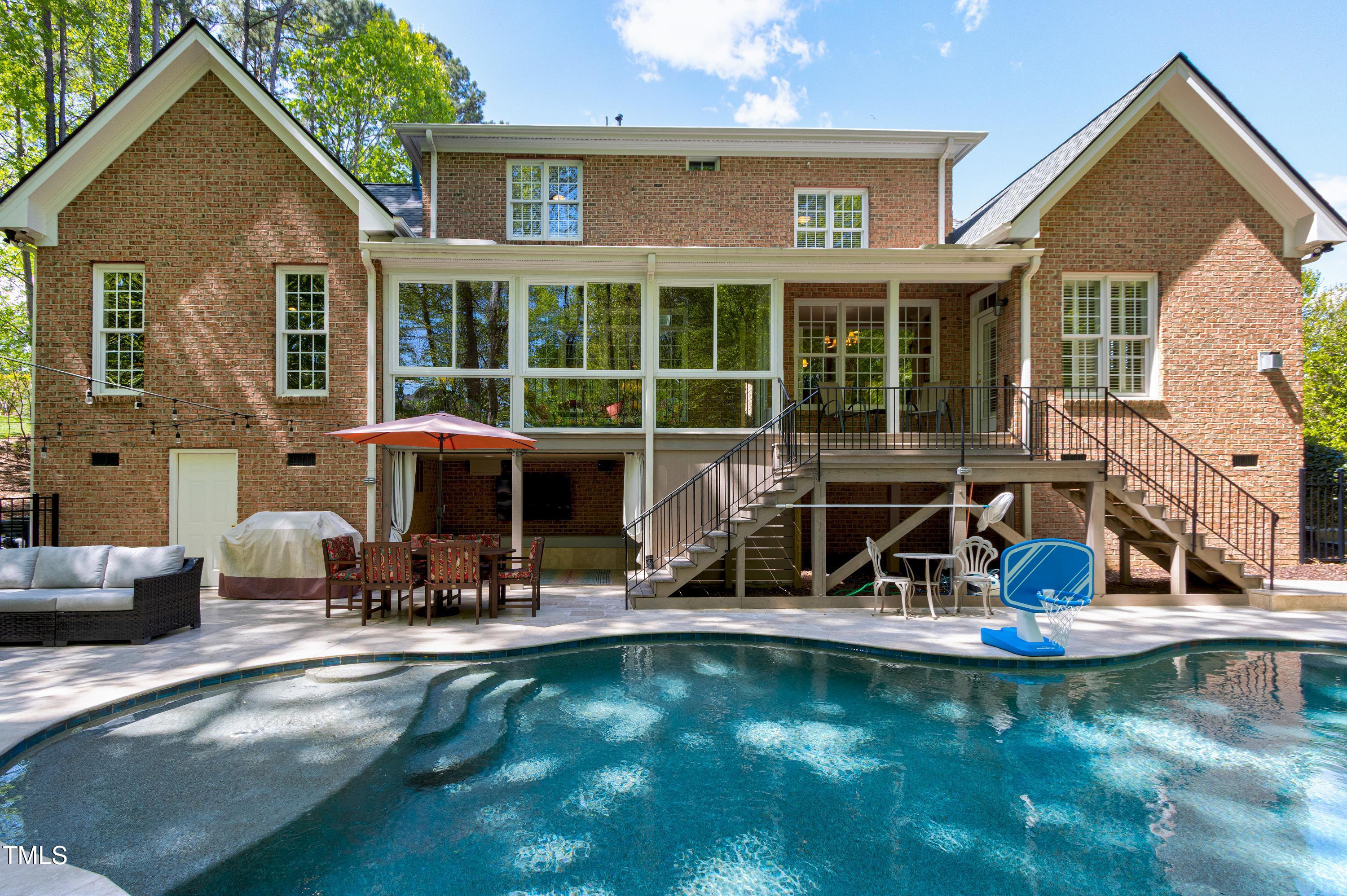 404 Settlecroft Lane