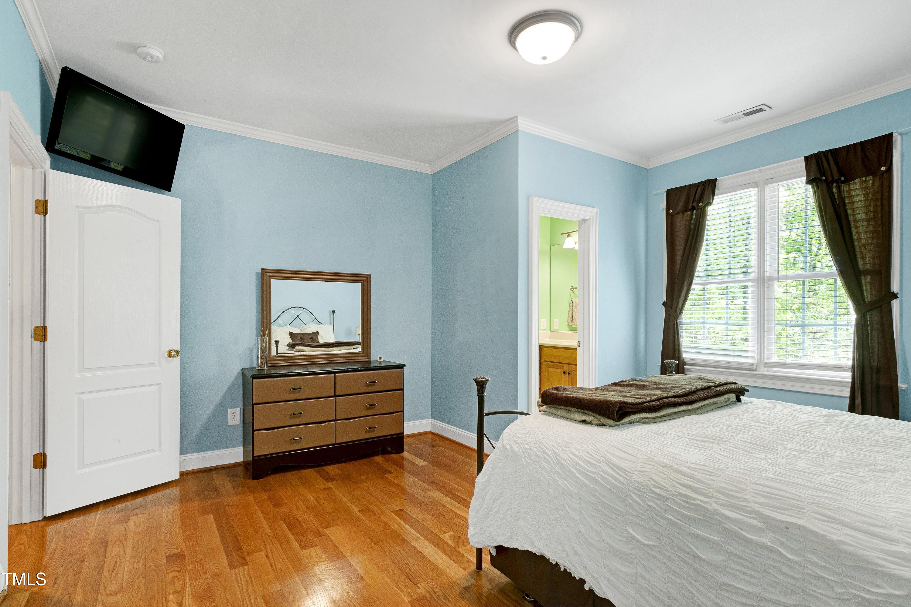 404 Settlecroft Lane