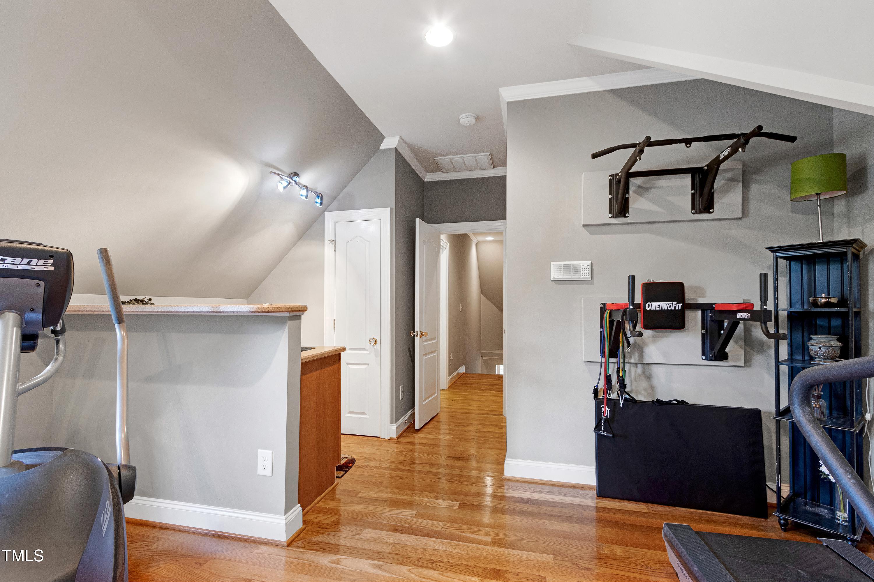 404 Settlecroft Lane