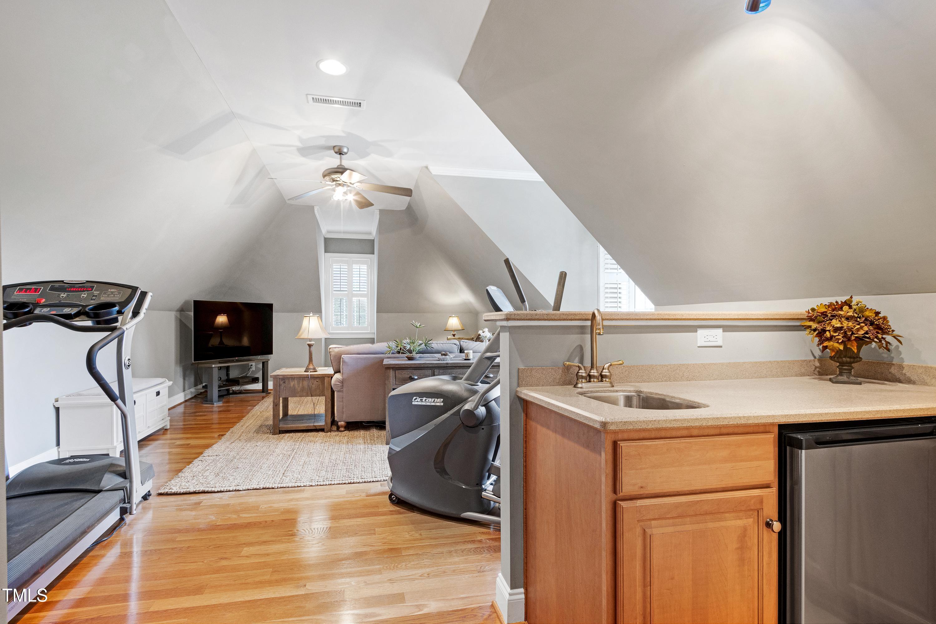 404 Settlecroft Lane