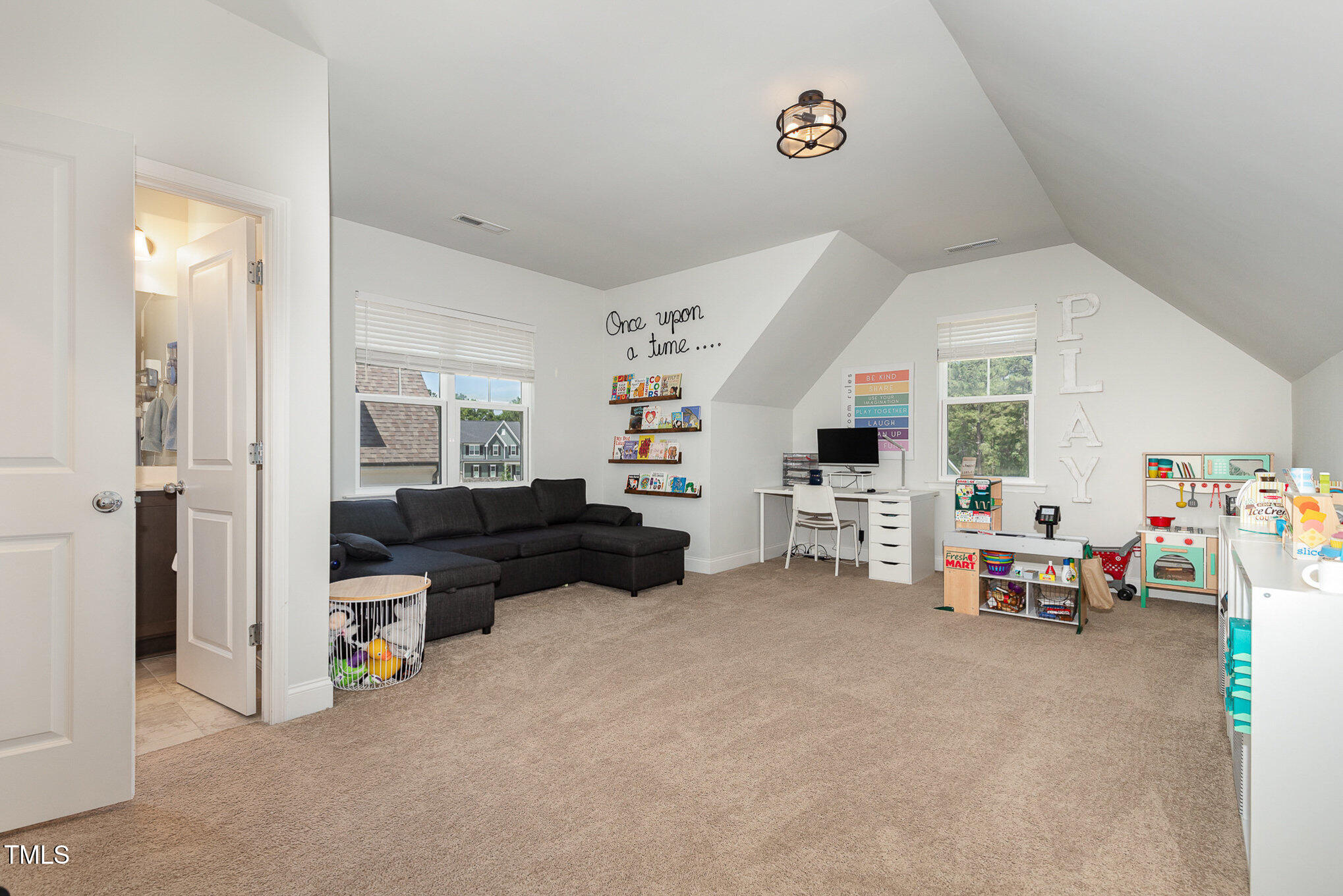 816 Trumpet Vine Court