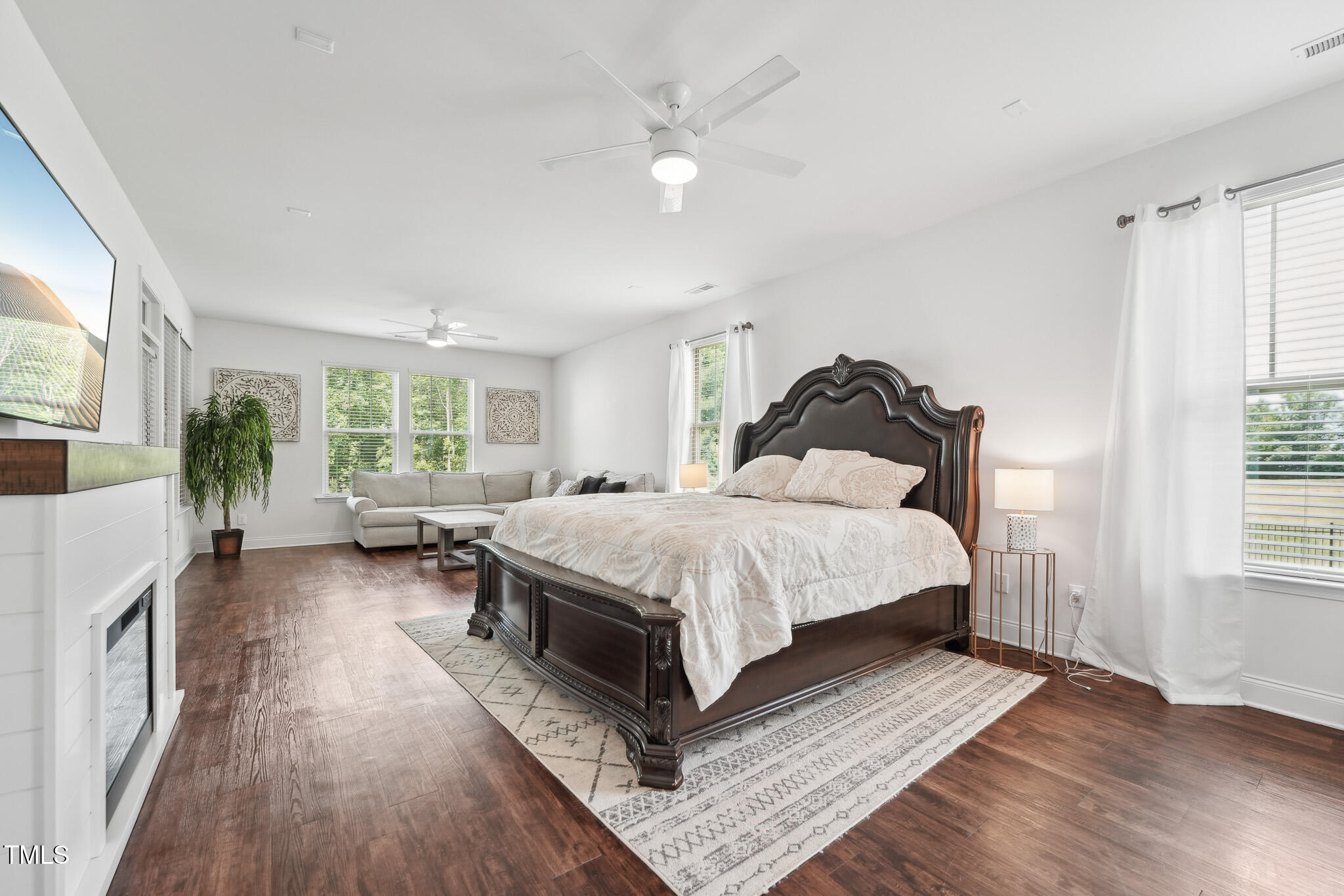 475 Long View Drive