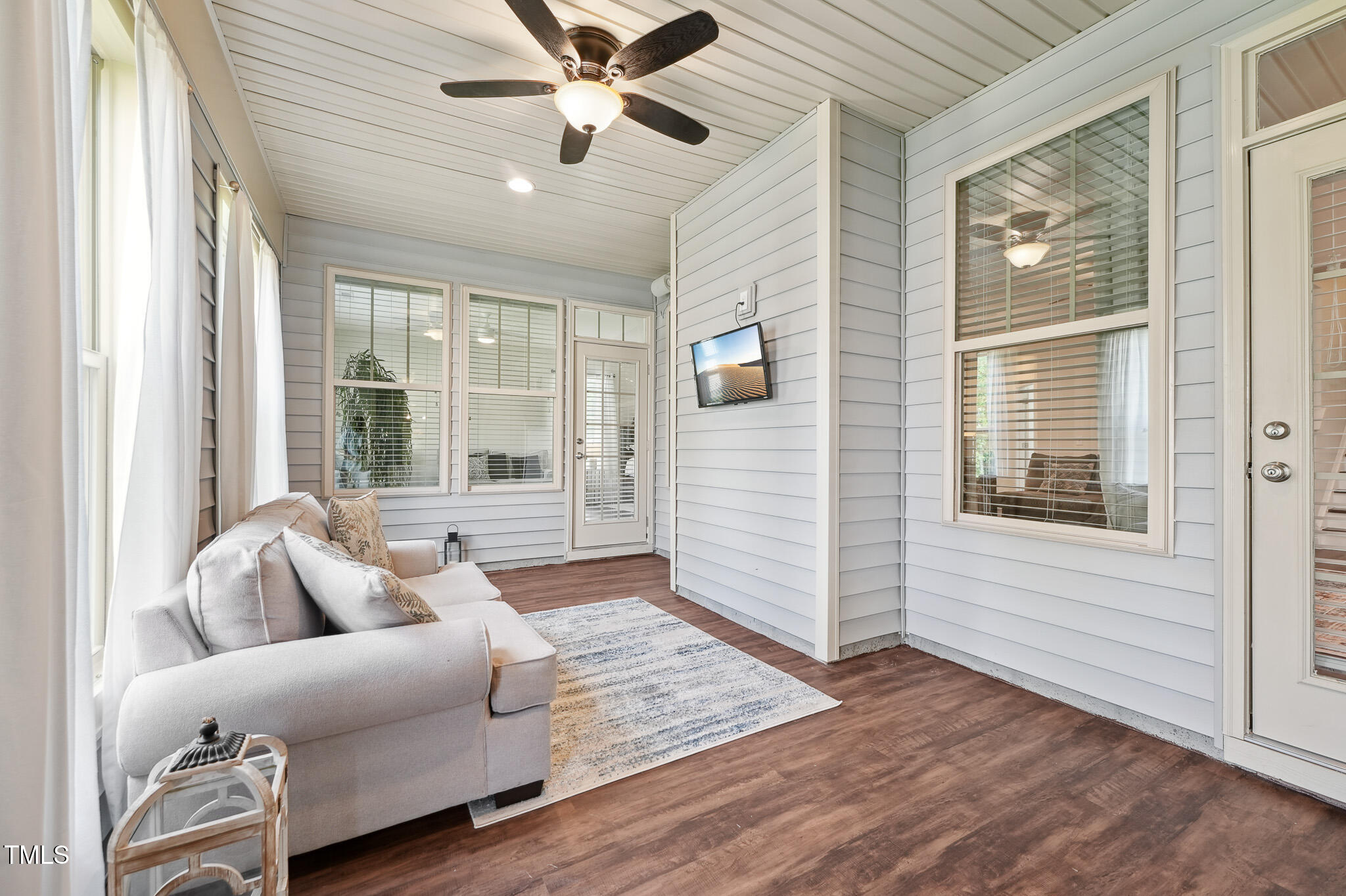 475 Long View Drive
