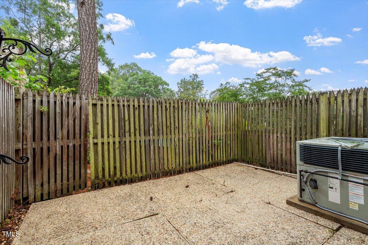 3720 Jamestown Cir