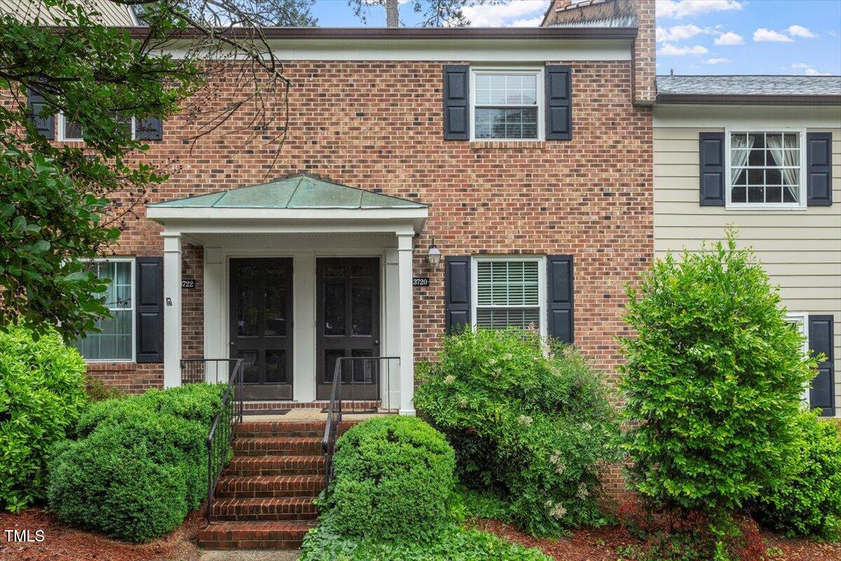 3720 Jamestown Cir