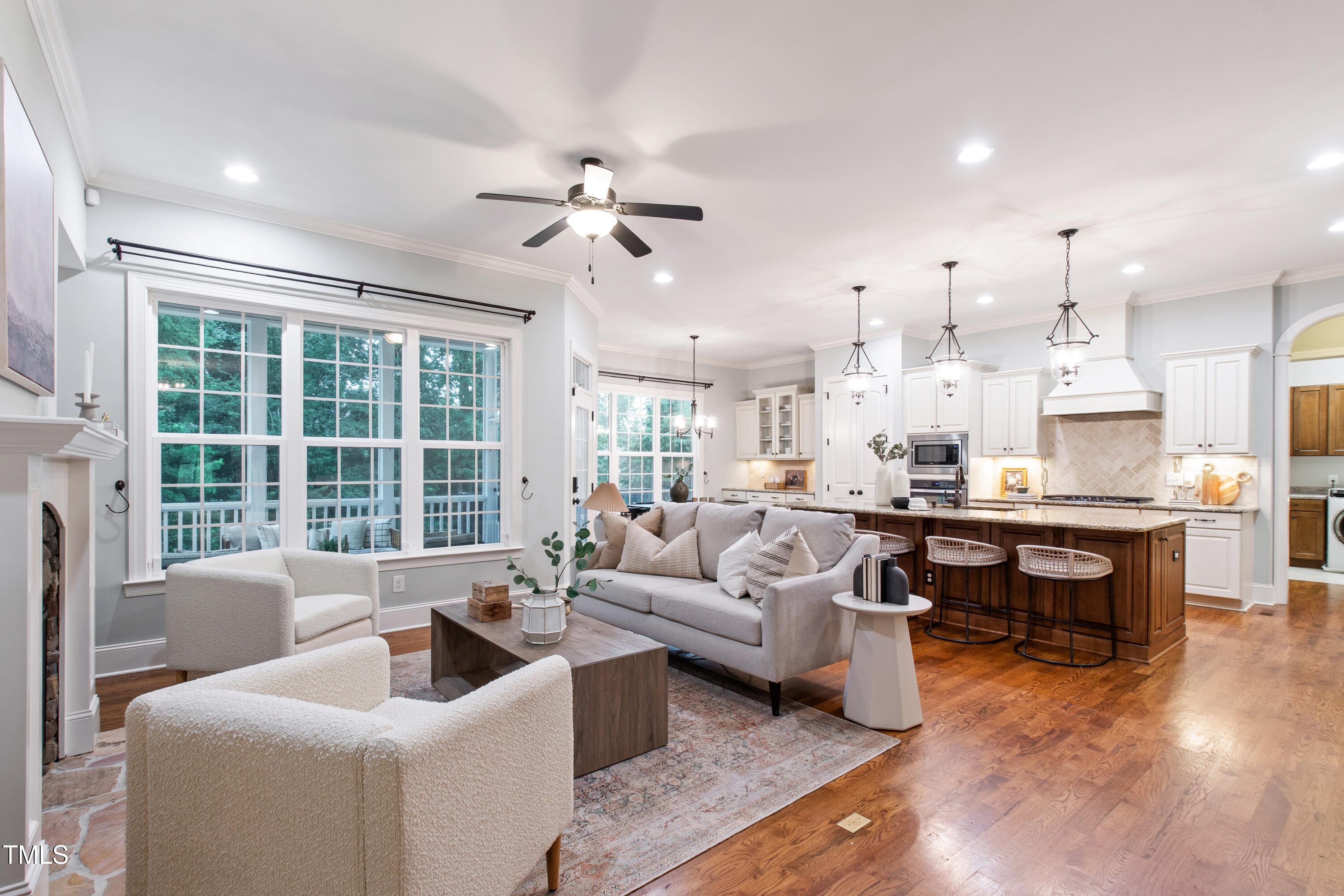 209 Sunset Bluffs Drive