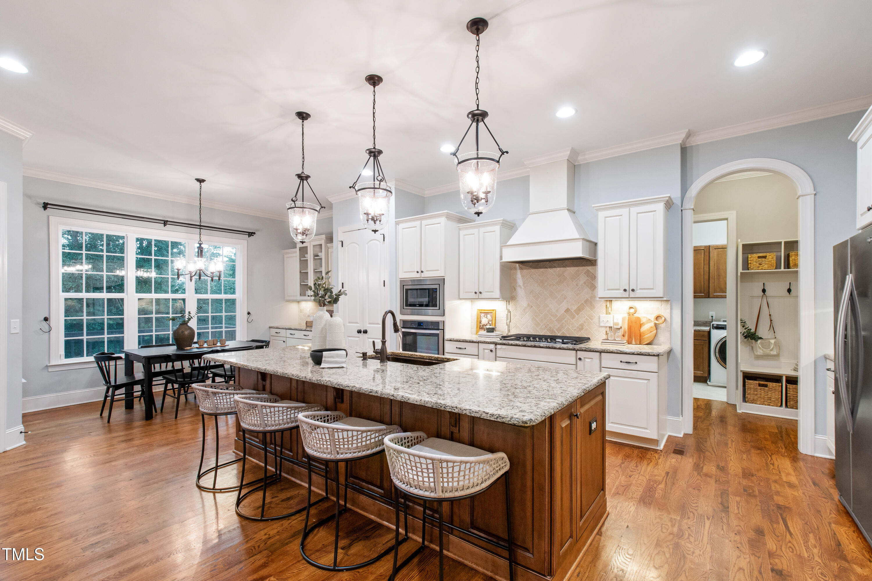 209 Sunset Bluffs Drive